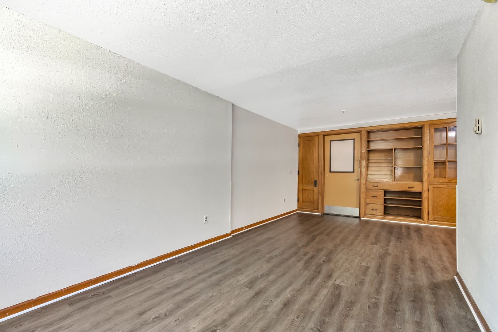 Olivet Apartment: 350 Church Street