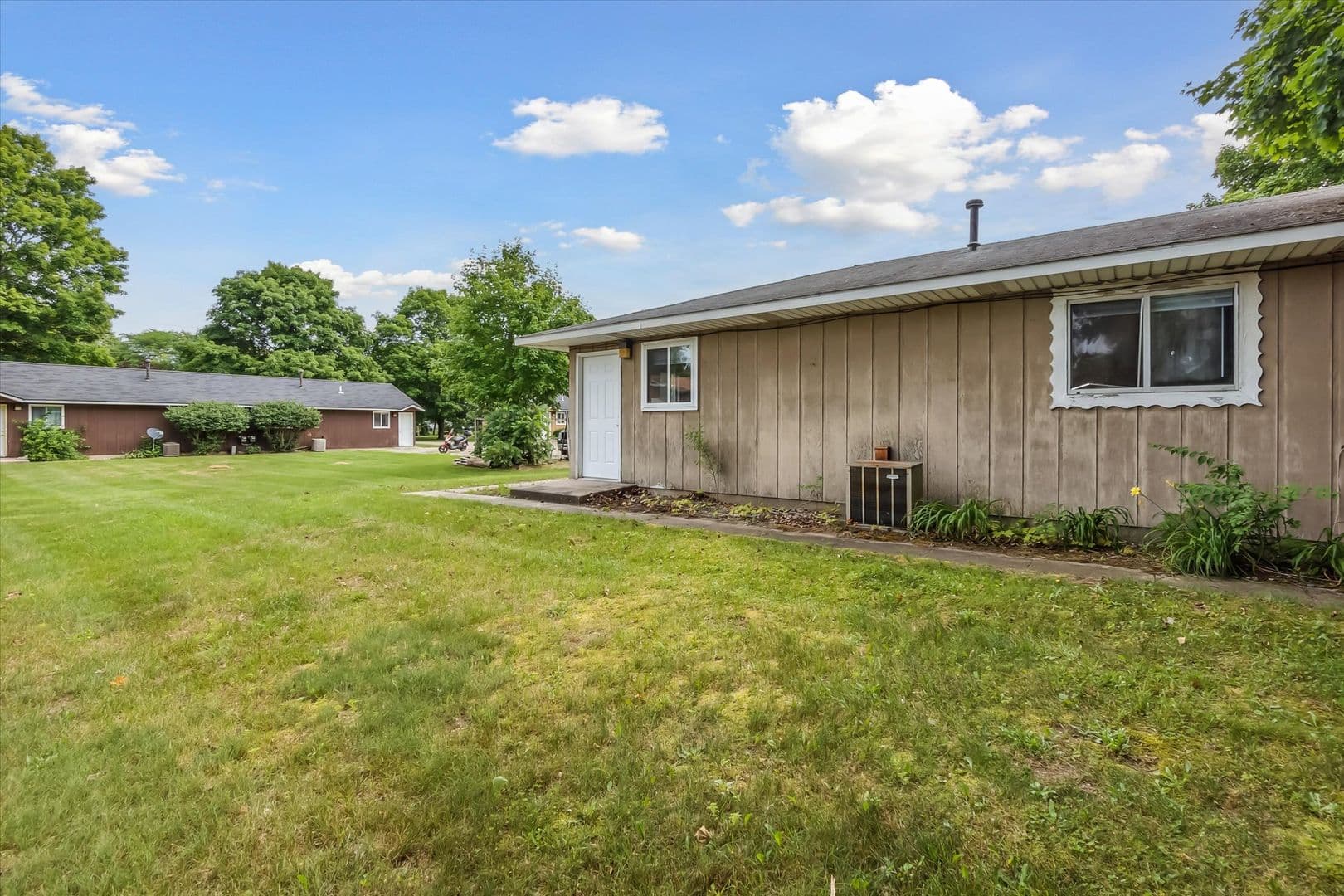 Lawton Apartment: 210 Morrill