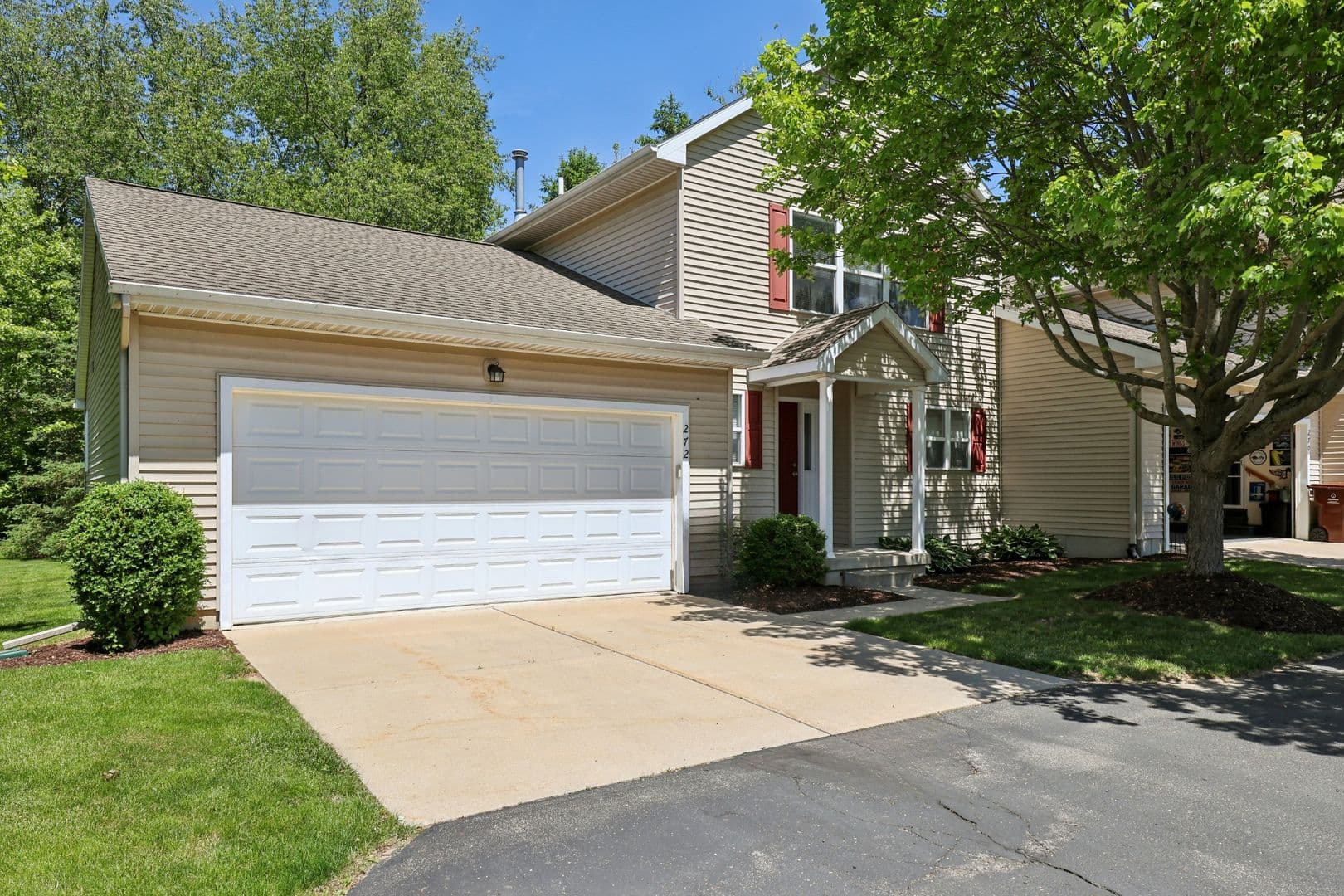 DeWitt Apartment: 270 Brunswick Drive