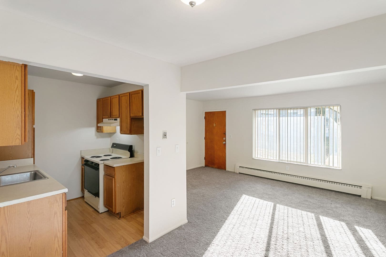 Roseville Apartment: 16435 E 12 Mile Rd