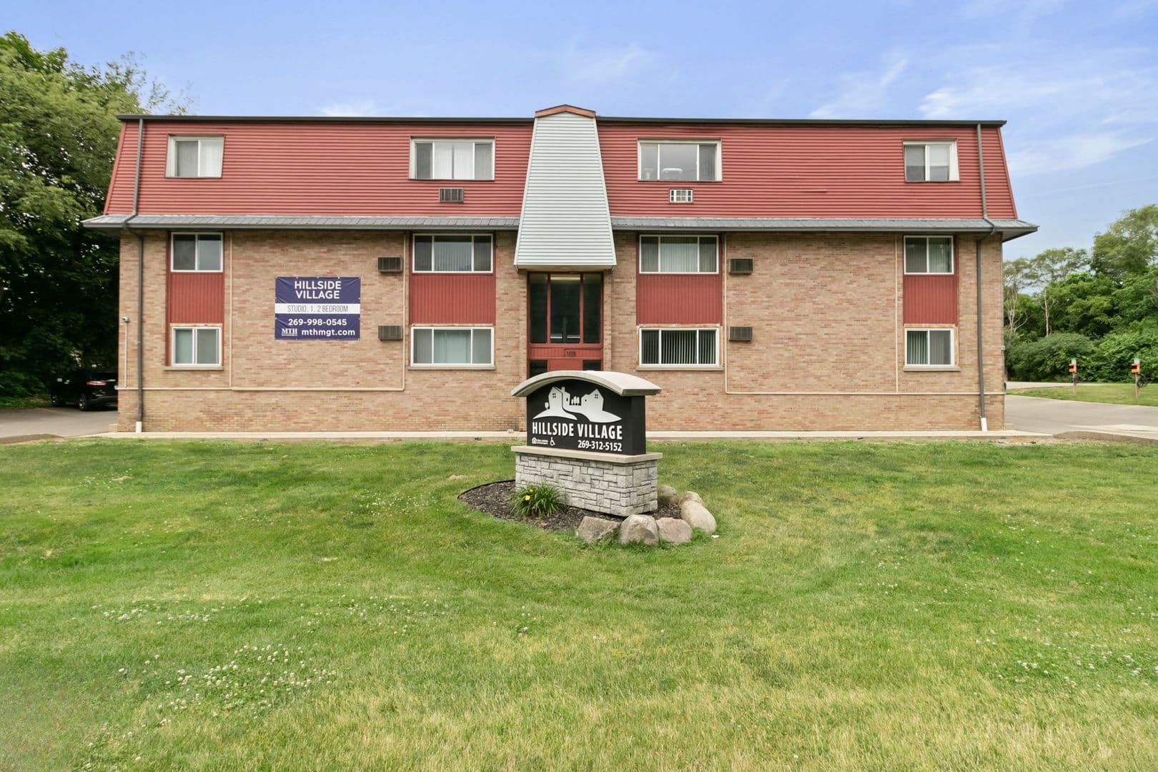 Kalamazoo Apartment: 105 N Kendall Ave