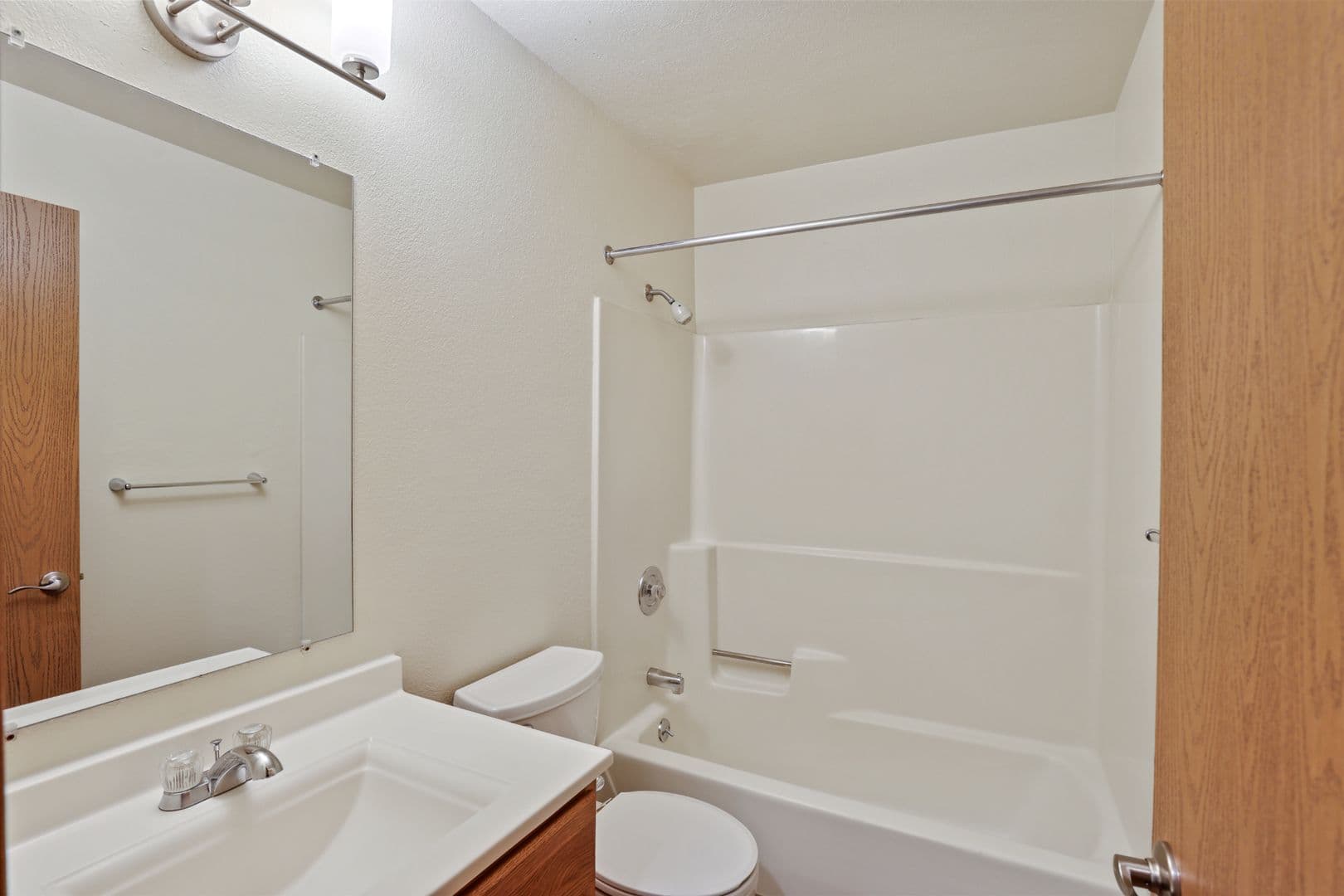 Wyoming Apartment: 3356 Byron Center Ave SW