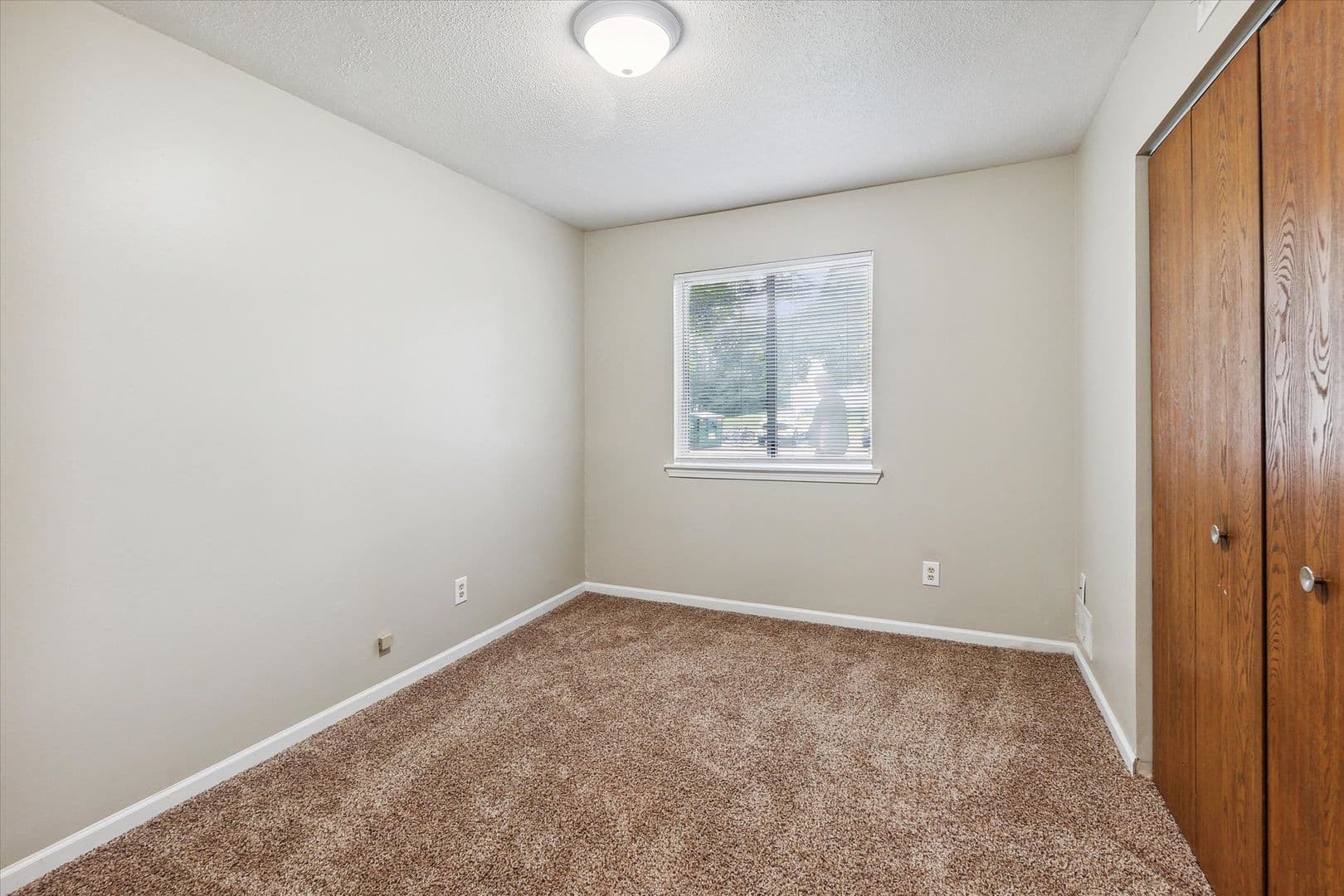 Augusta Apartment: 504 W Jefferson