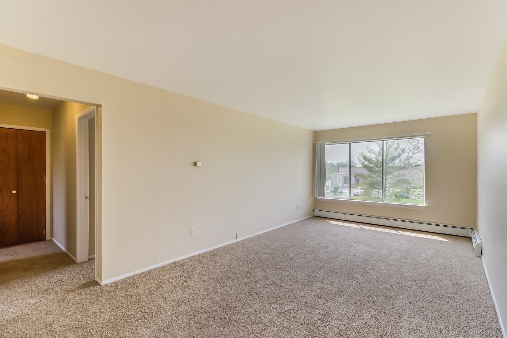Lapeer Apartment: 55 Suzanne Drive