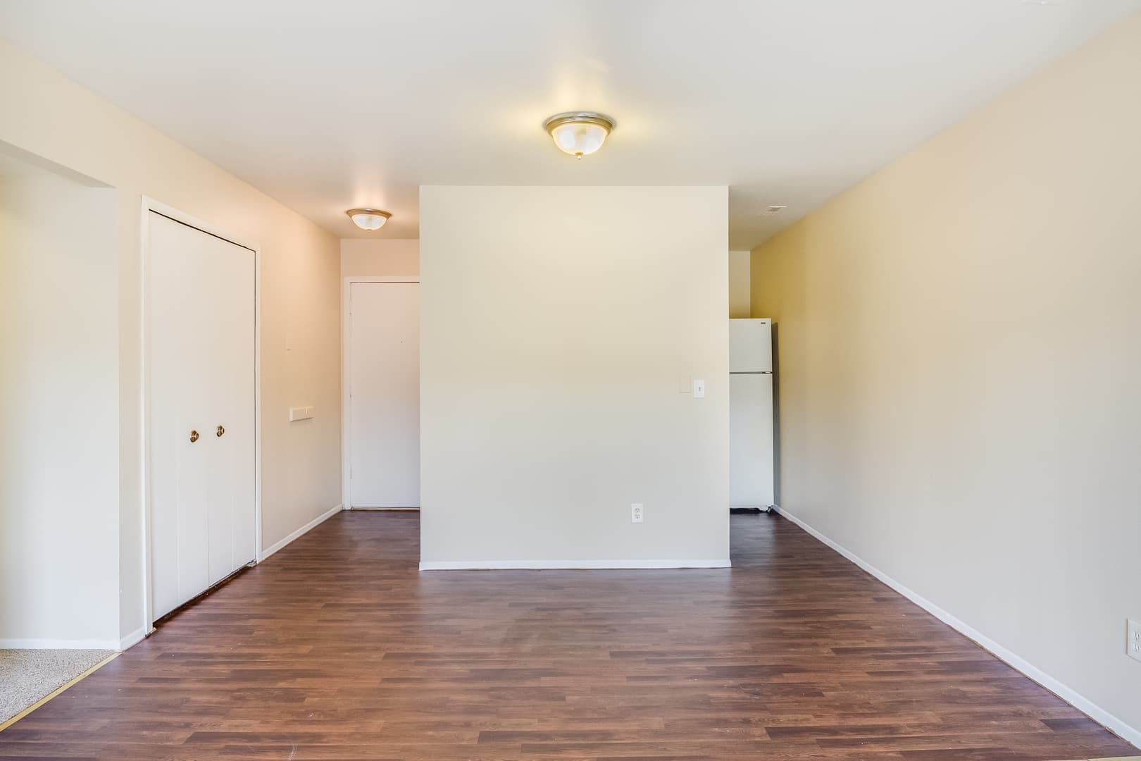 Lapeer Apartment: 55 Suzanne Drive