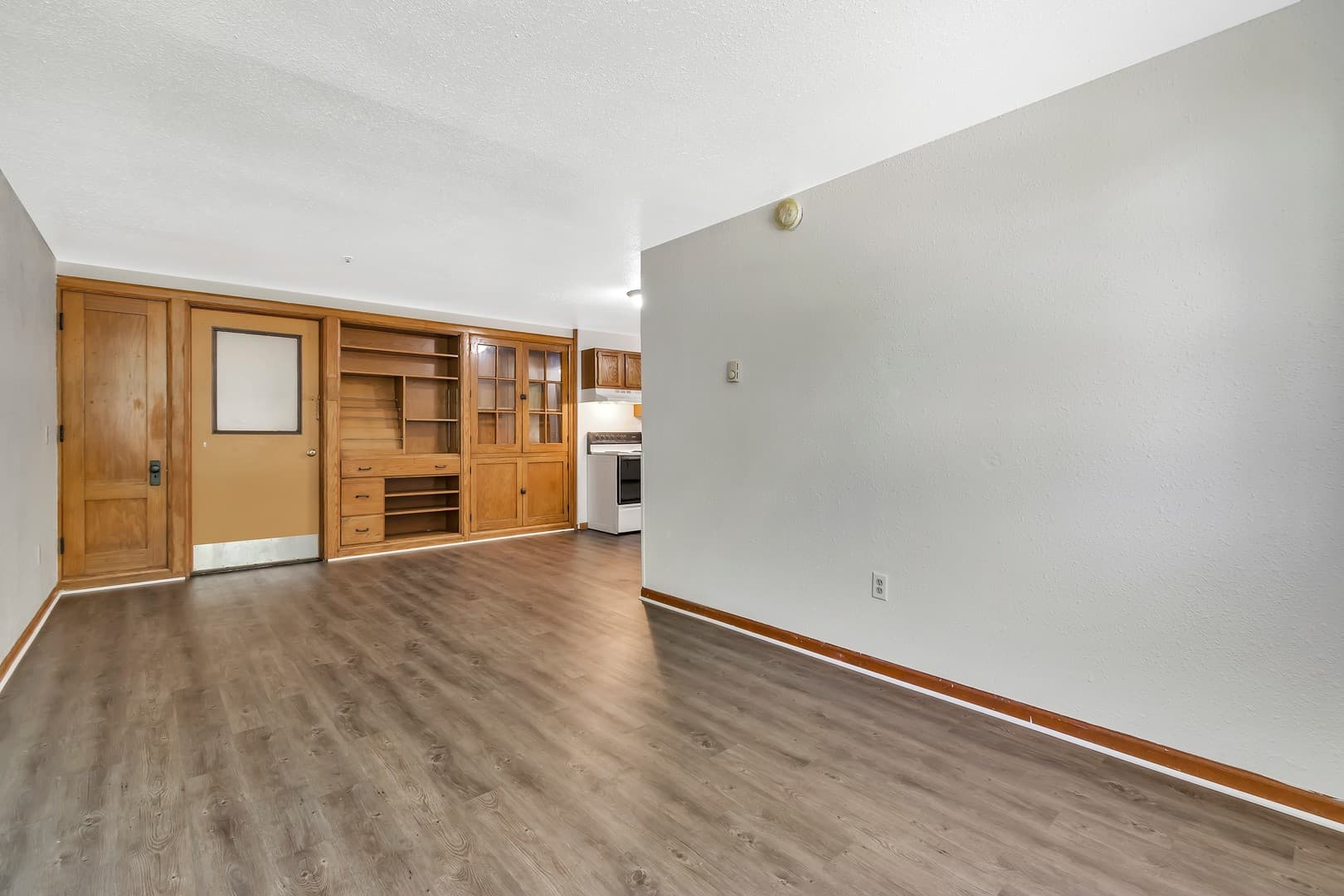 Olivet Apartment: 350 Church Street