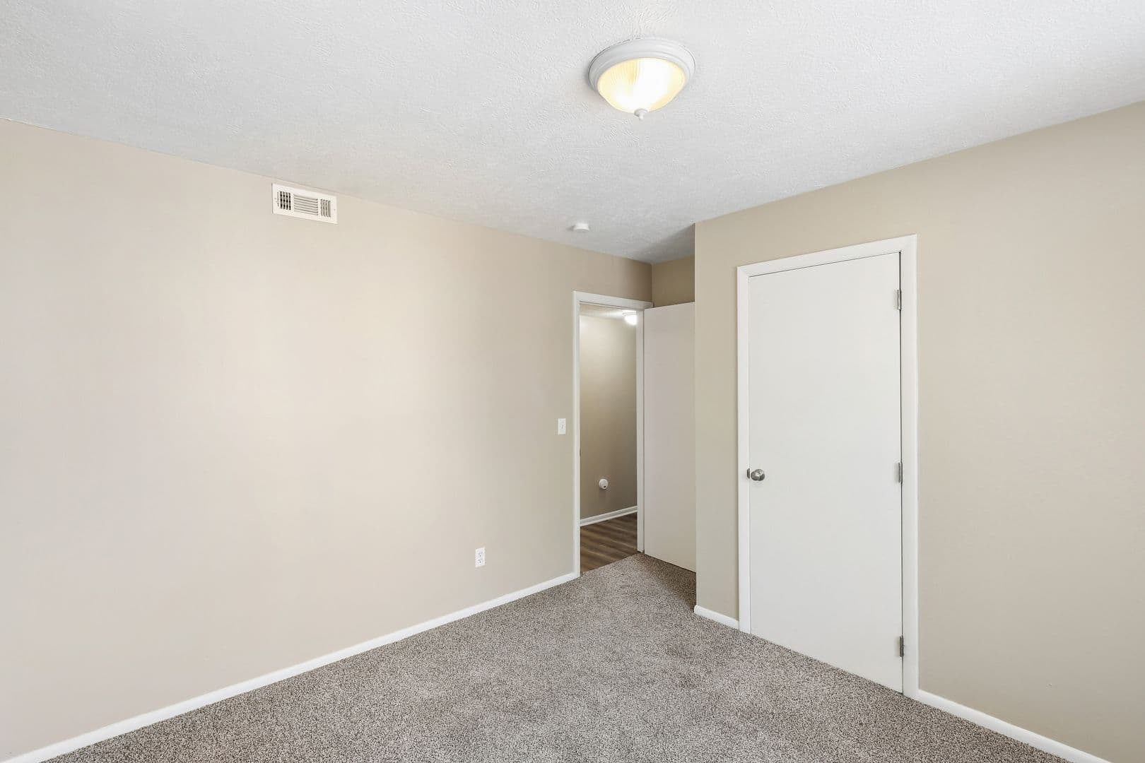 DeWitt Apartment: 270 Brunswick Drive