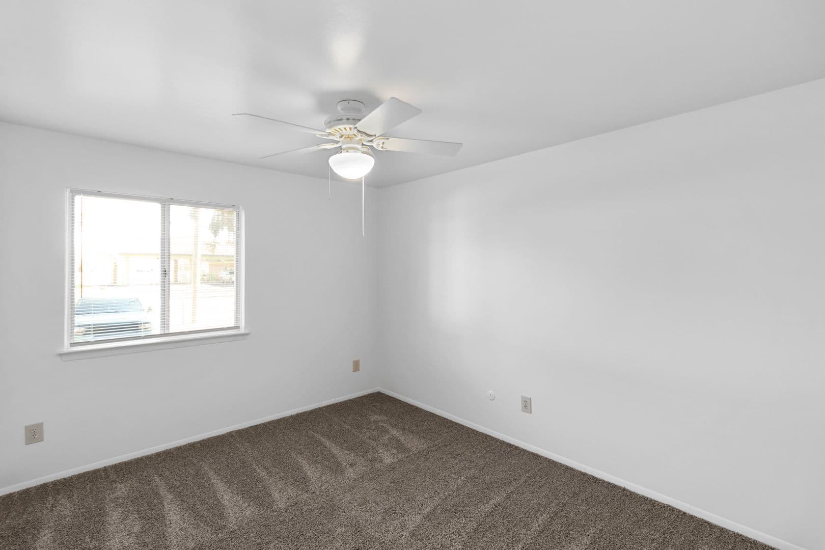 Pinckney Apartment: 220 Park St; 139 Mann St