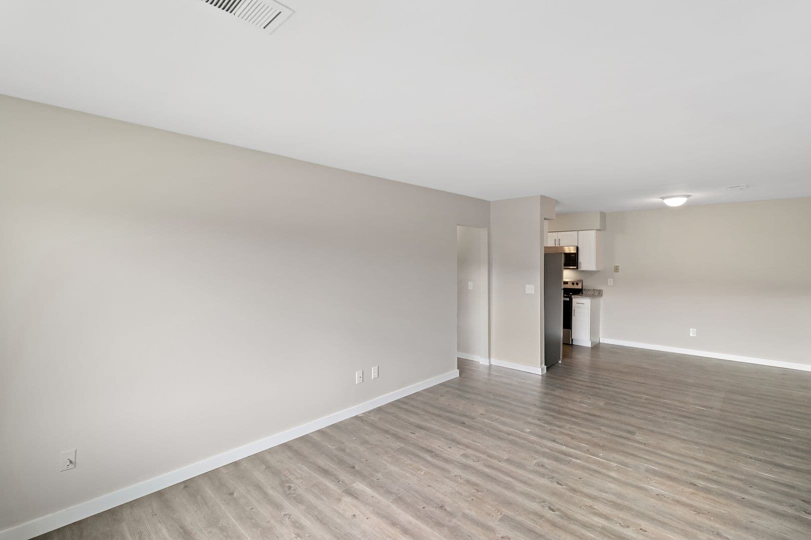 Washington Township Apartment: 8365 S. Stony Dr.