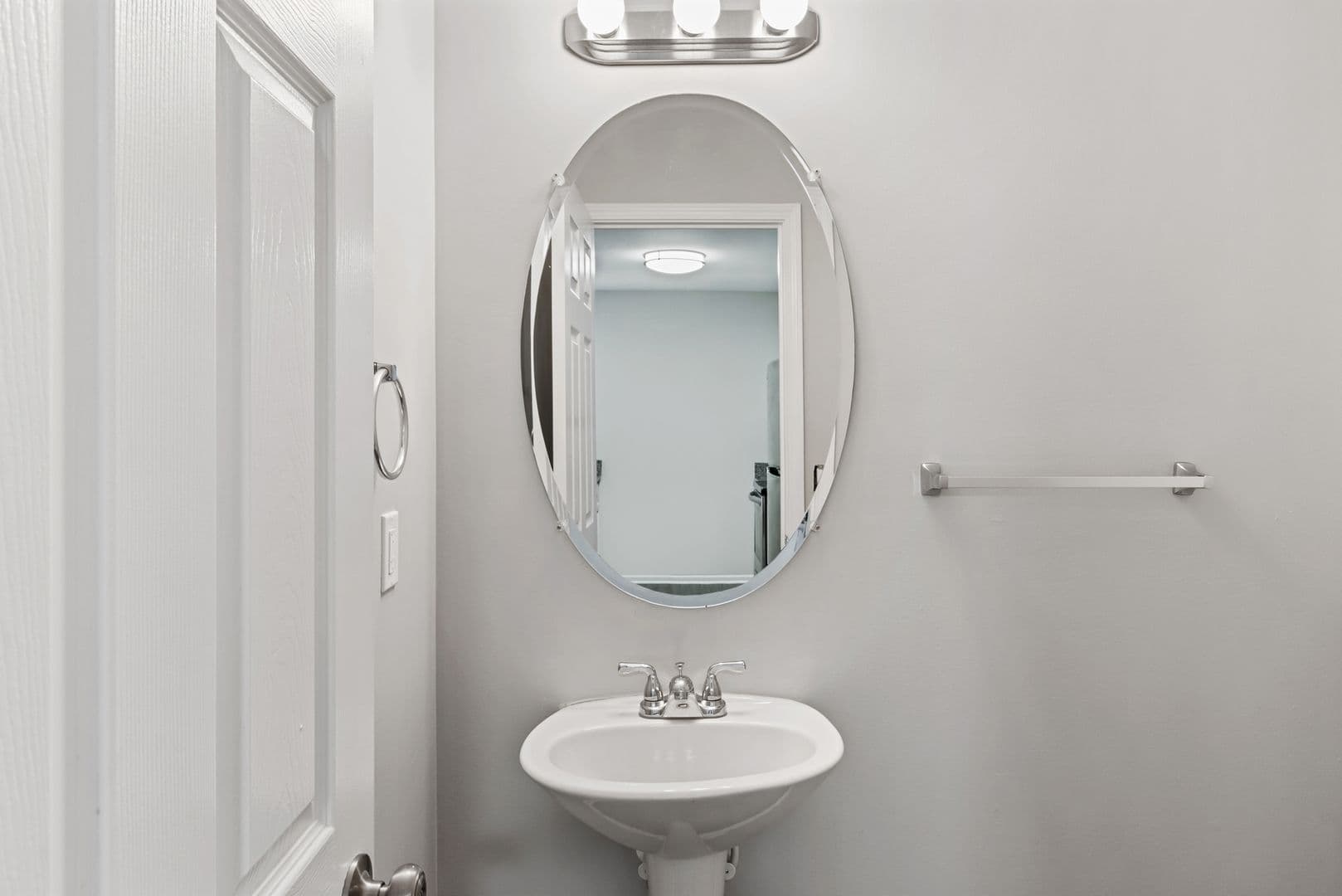 Milford Apartment: 538 Napa Valley Drive