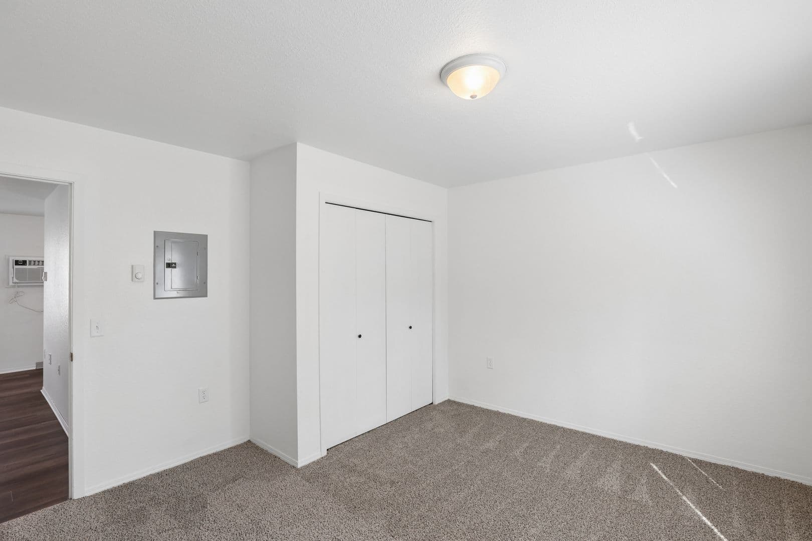 Clare Apartment: 235 Dwyer Avenue