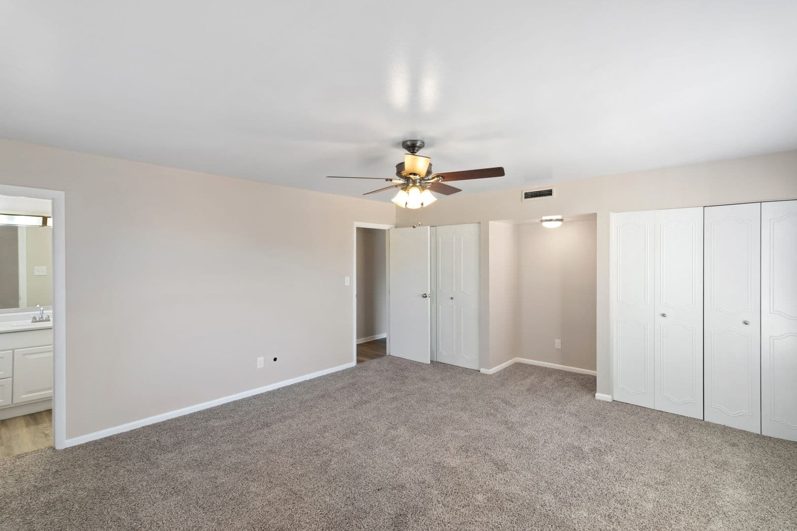 Jackson Apartment: 1700 S West Ave.