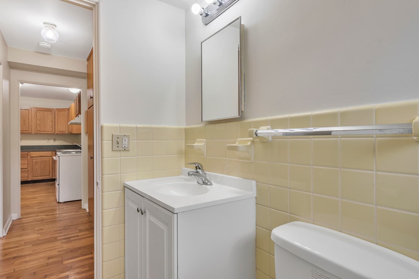 East Lansing Apartment: 1410 Old Canton Lane