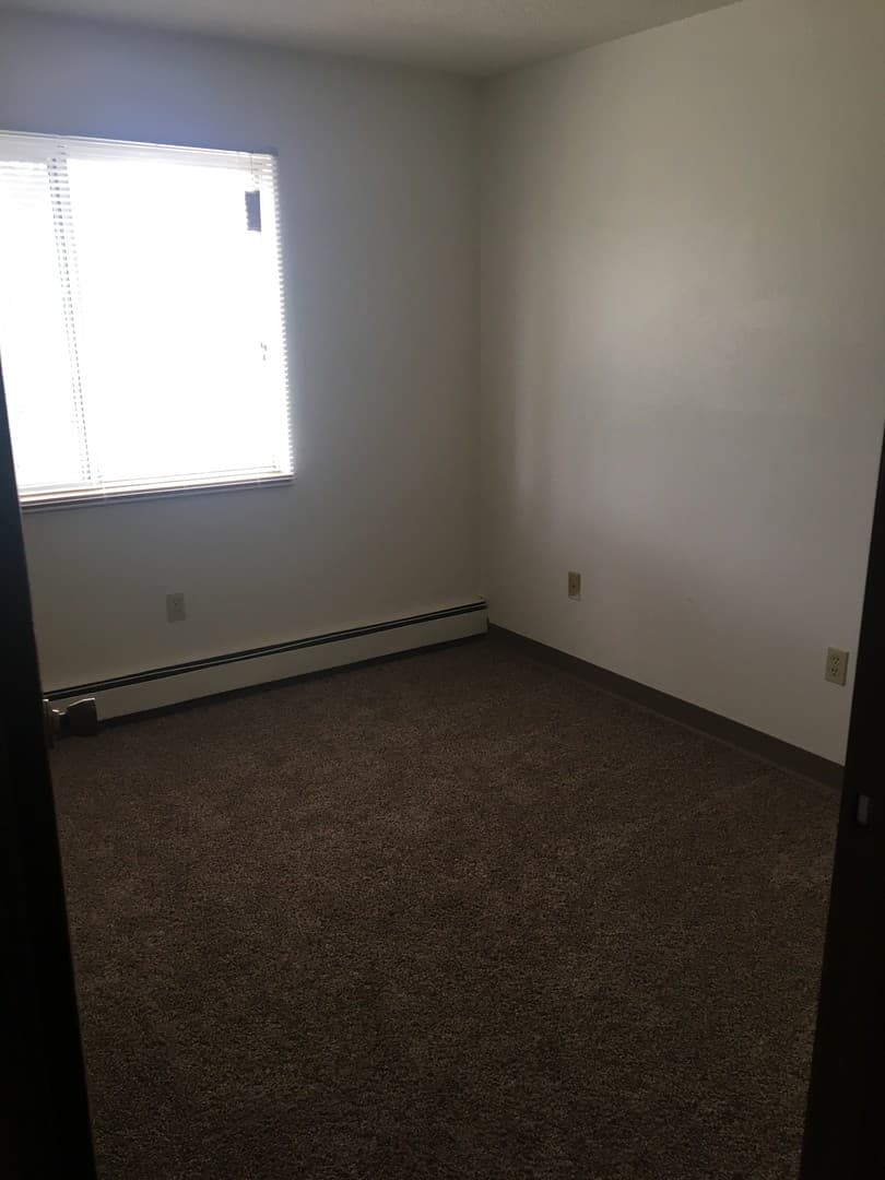Litchfield Apartment: 204 Southfield St.