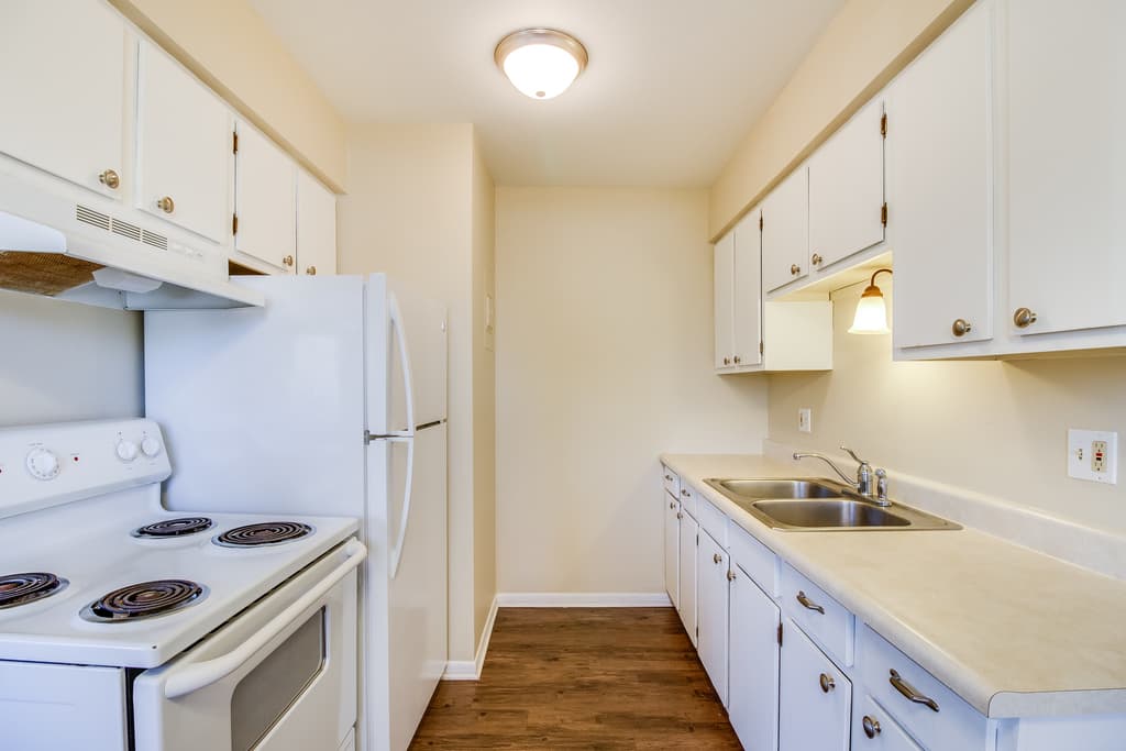 Lansing Apartment: 723 W Shiawassee