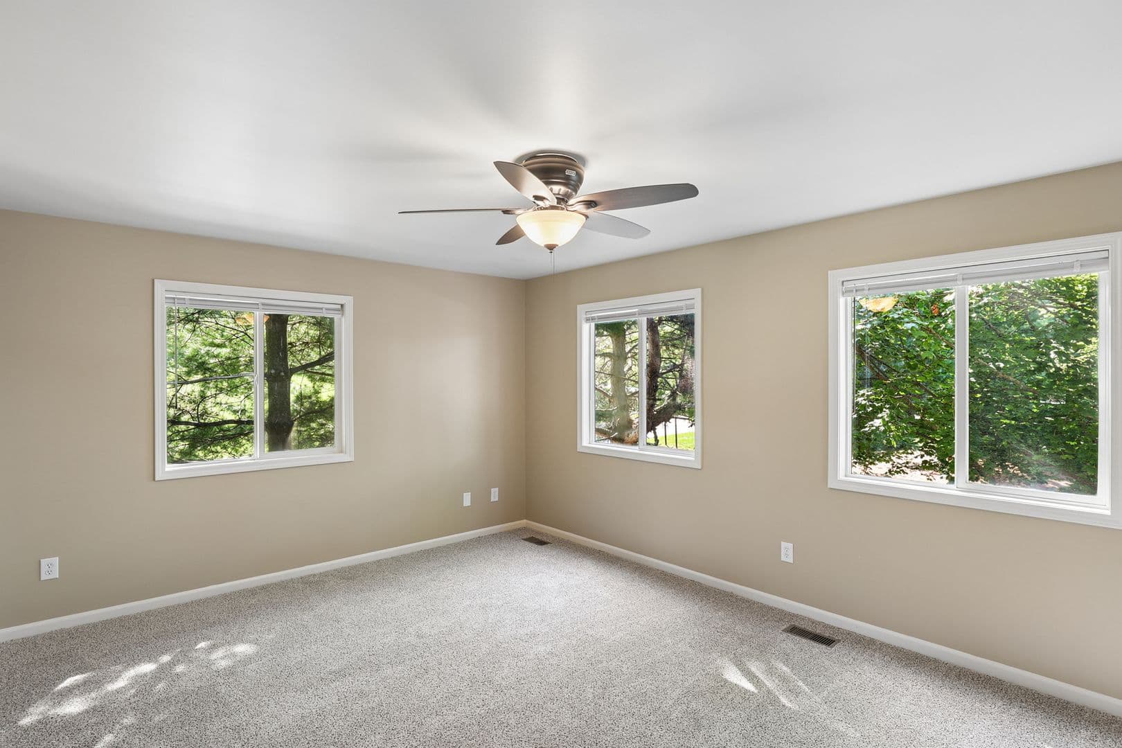 DeWitt Apartment: 270 Brunswick Drive