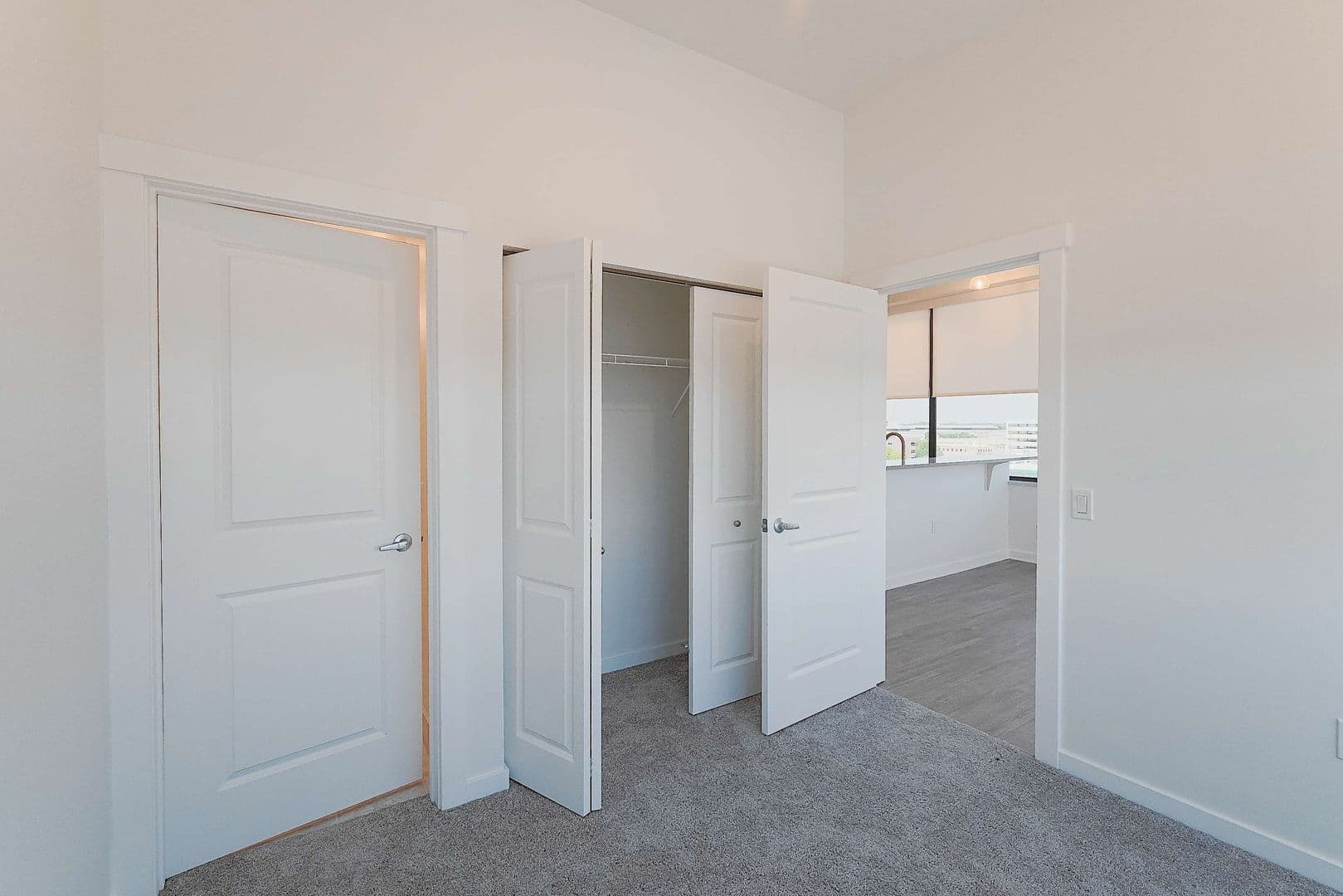 Lansing Apartment: 501 S  Capitol Avenue