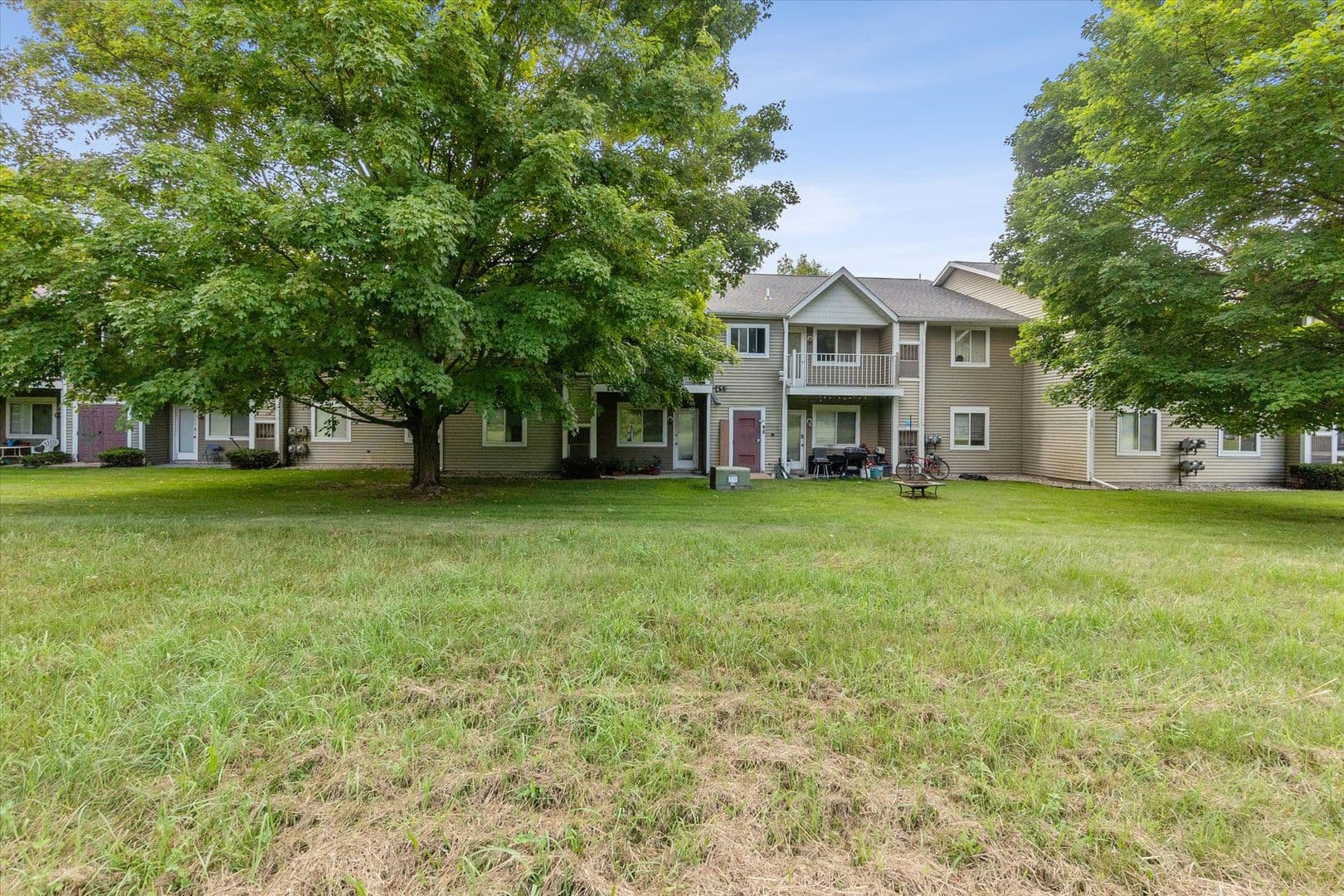 Augusta Apartment: 504 W Jefferson