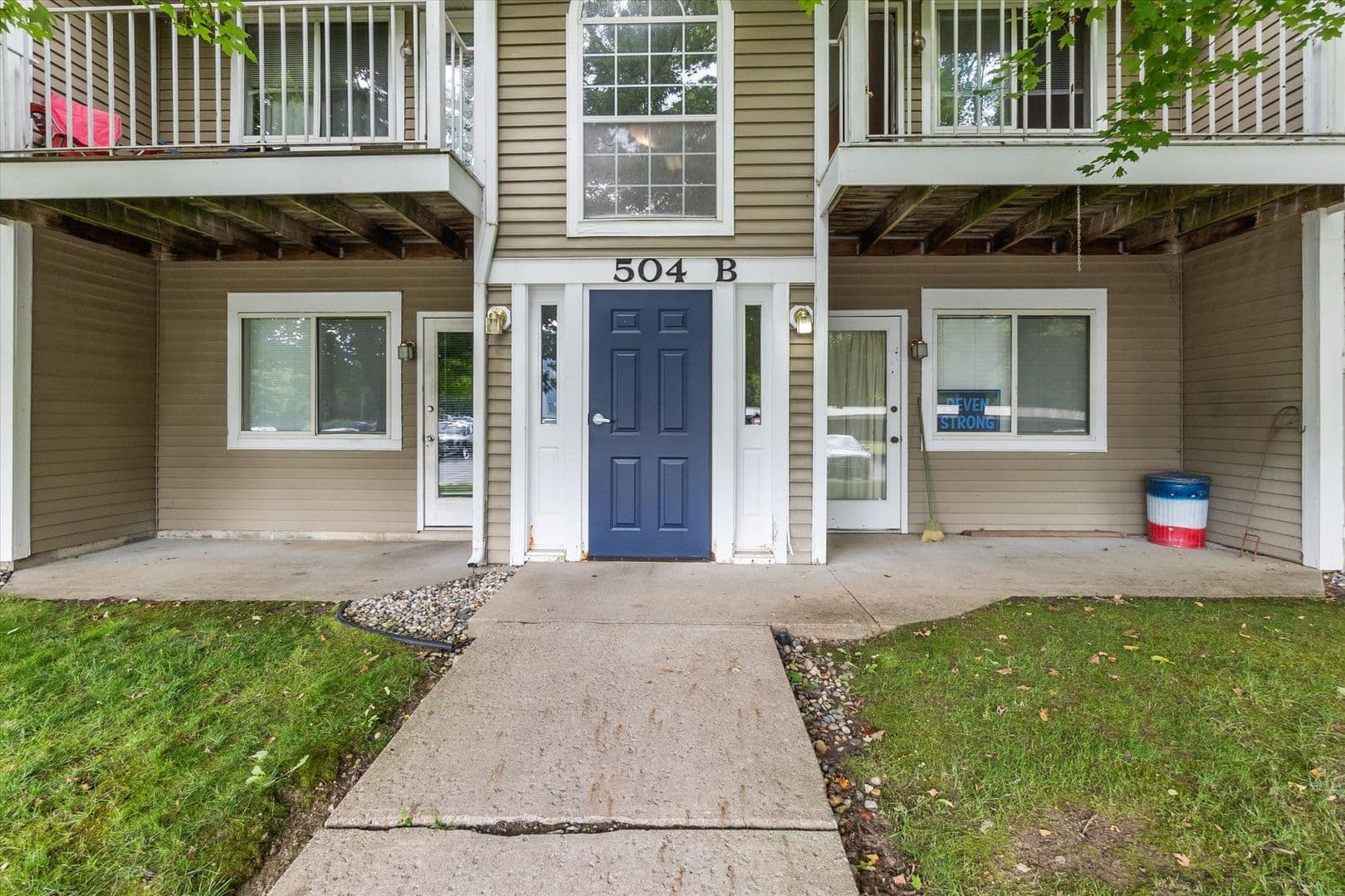 Augusta Apartment: 504 W Jefferson