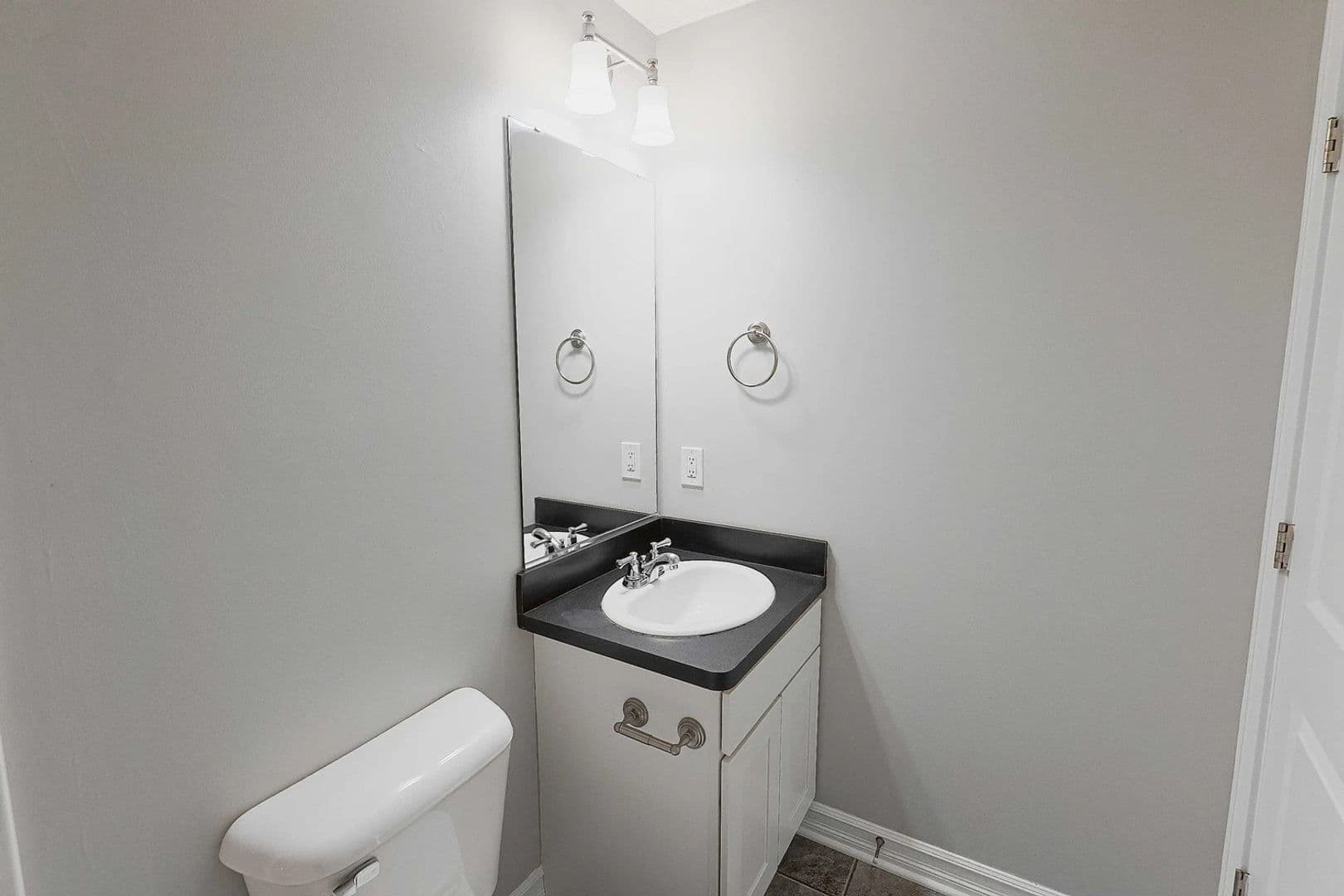 East Lansing Apartment: 3945 Hunsaker Drive
