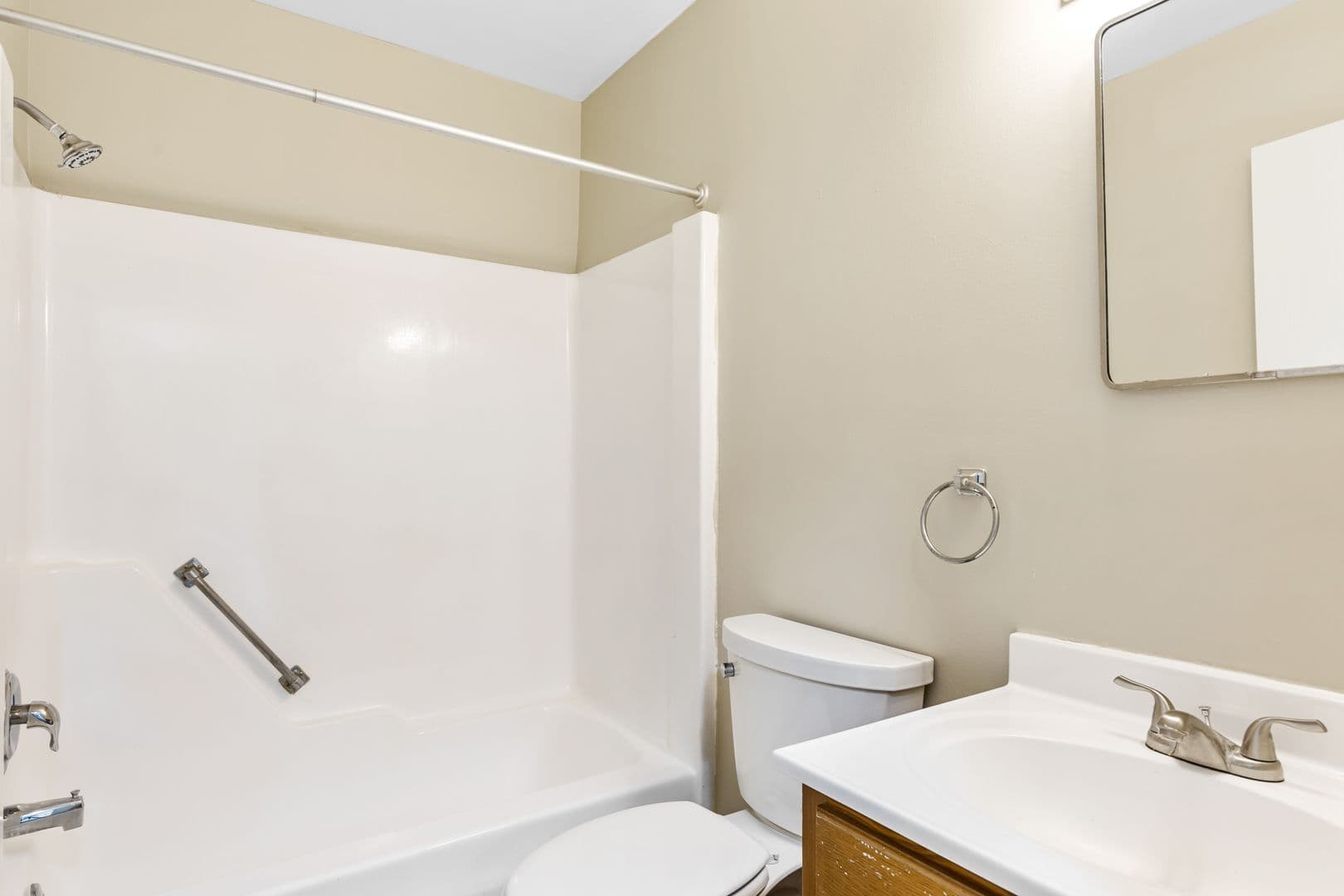 Fowlerville Apartment: 360 N. Ann Street