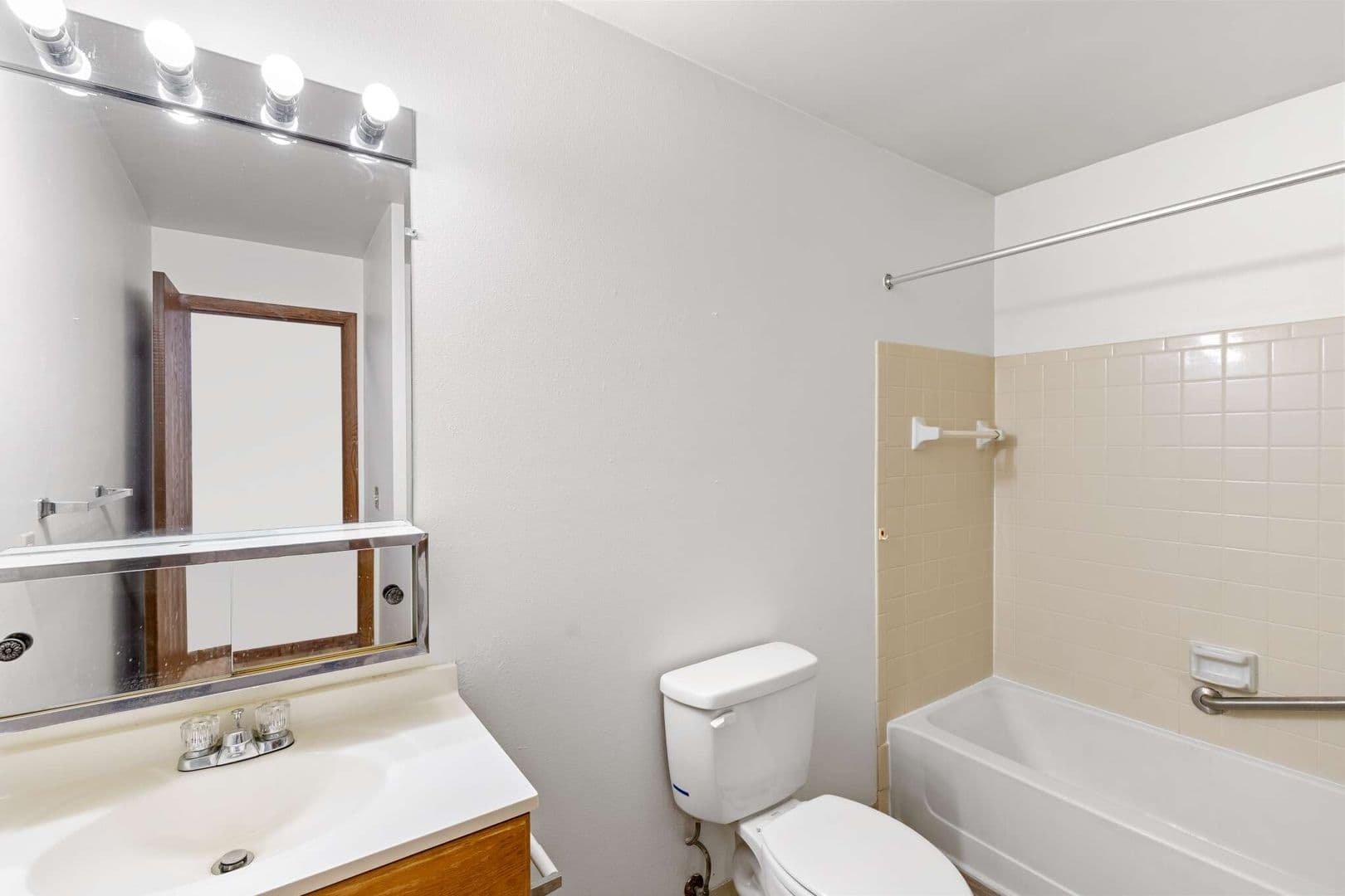 Morenci Apartment: 238, 240 Gorham Street