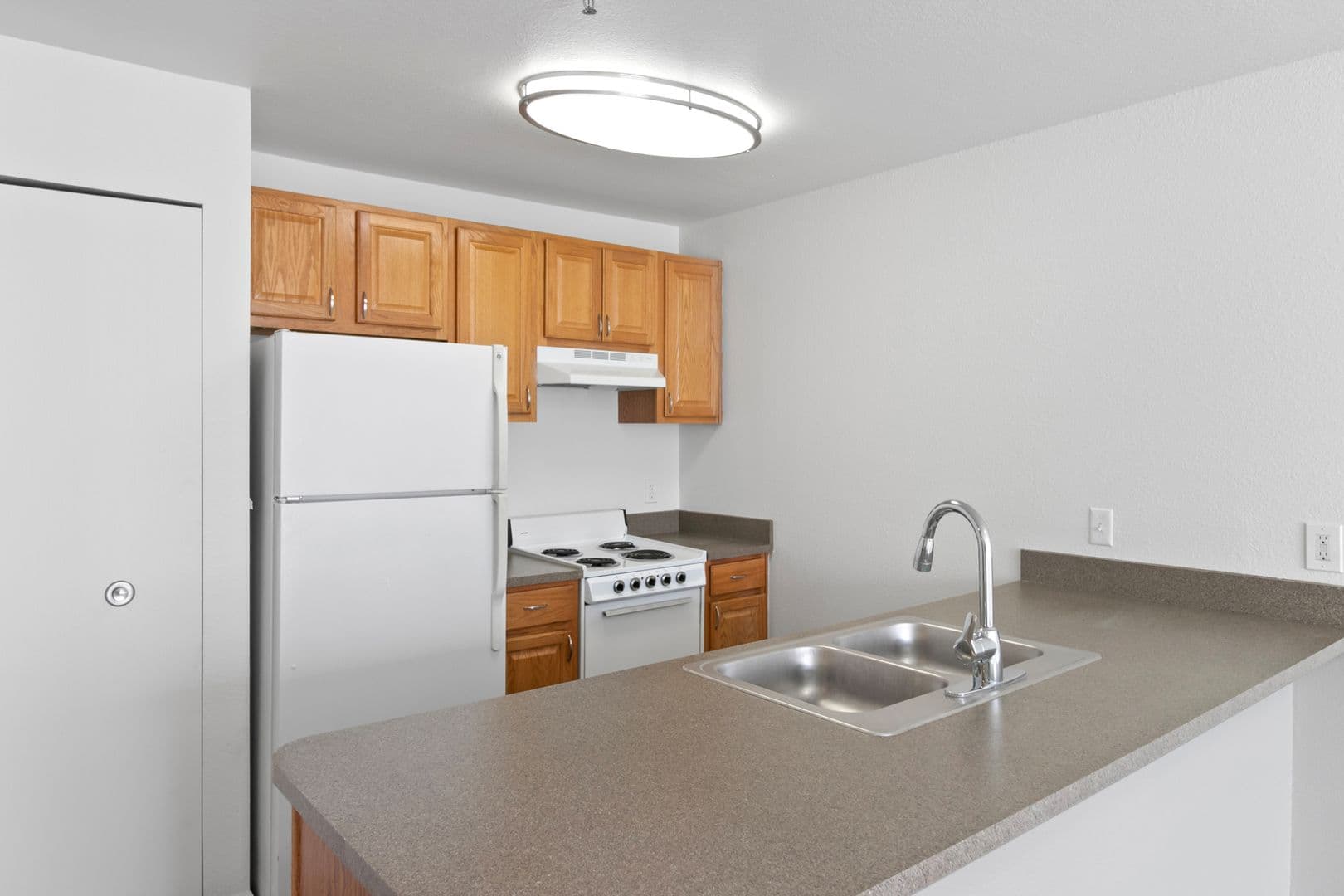 Ypsilanti Apartment: 2224 Golfside Road