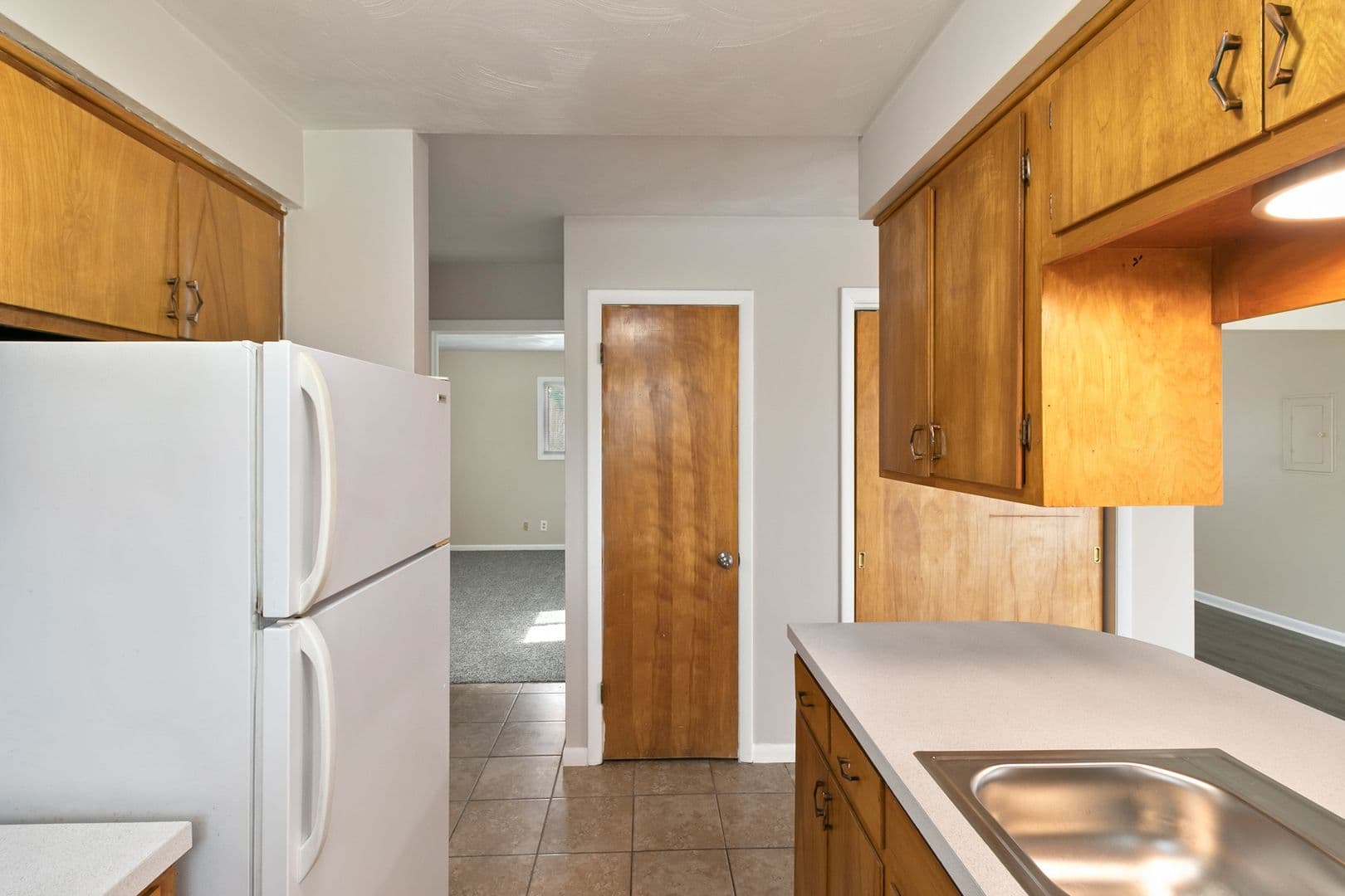 DeWitt Apartment: 13435 Dawn Dew Dr.