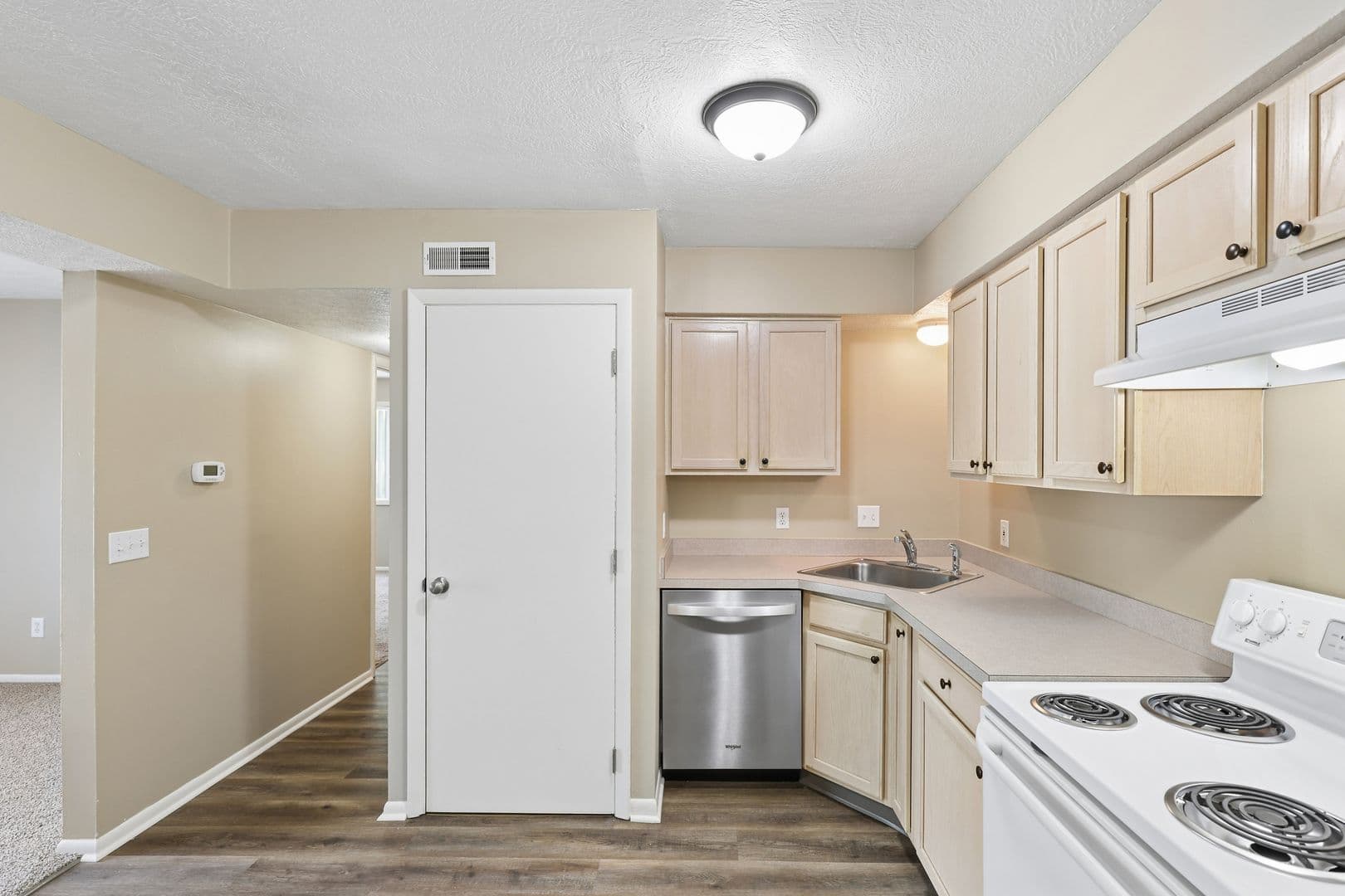 DeWitt Apartment: 270 Brunswick Drive