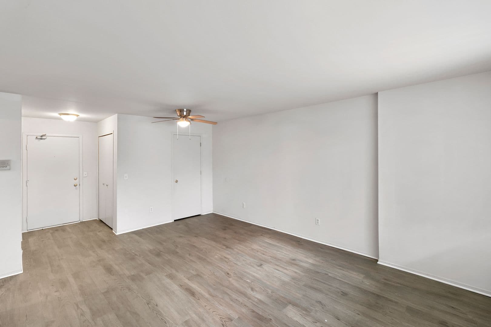 Farmington Hills Apartment: 31600 W. Nine Mile Rd