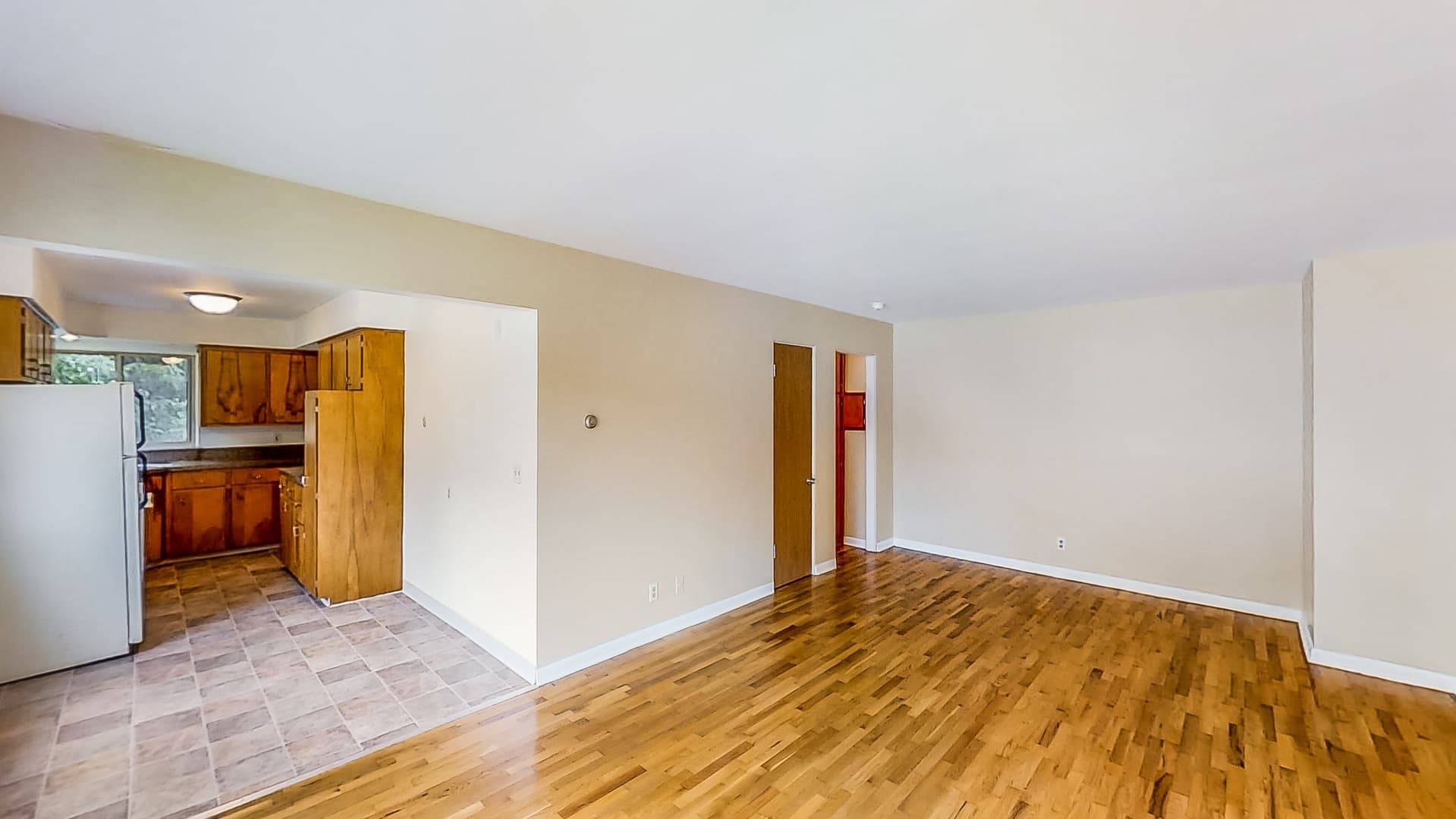 East Lansing Apartment: 1410 Old Canton Lane