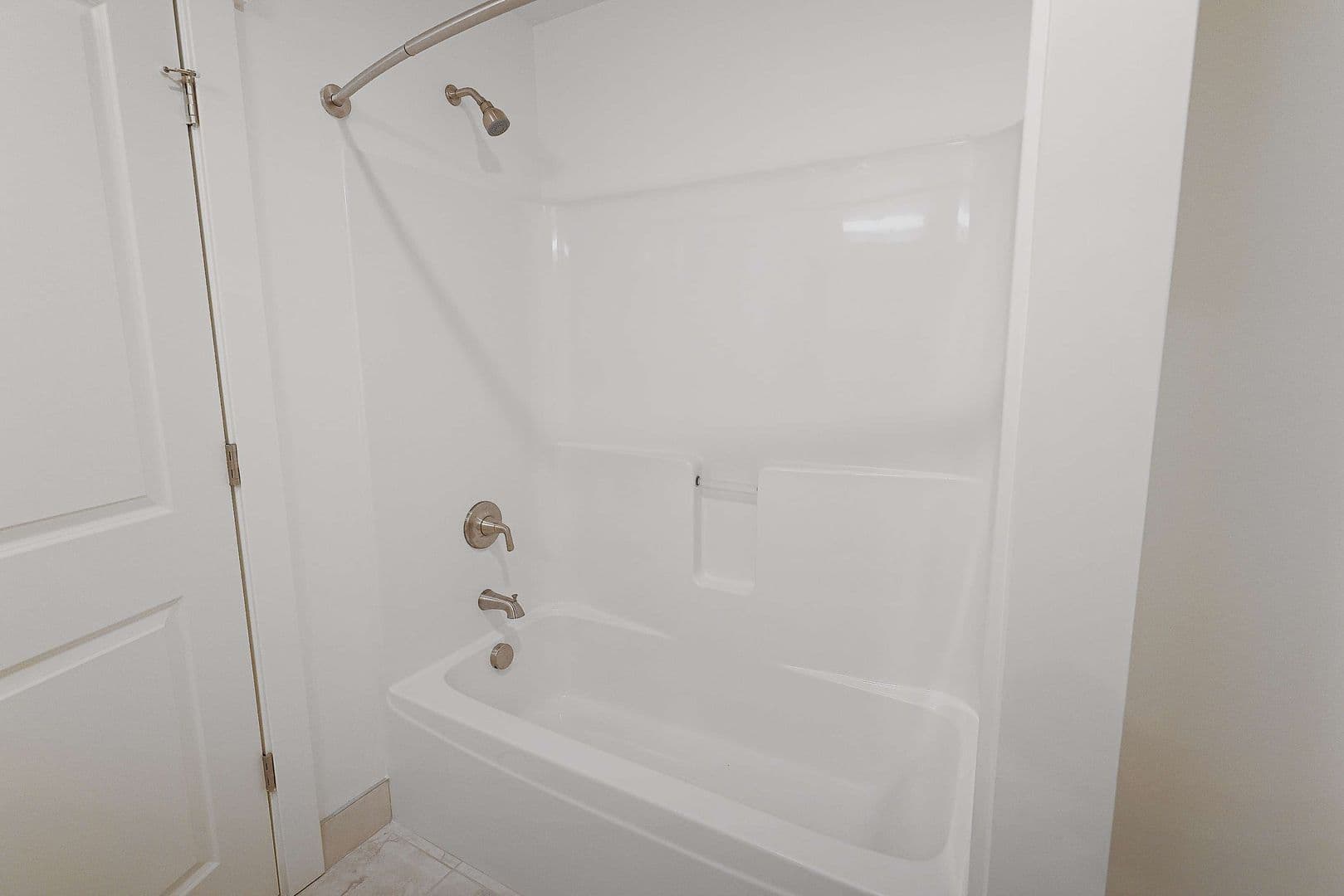 Lansing Apartment: 501 S  Capitol Avenue