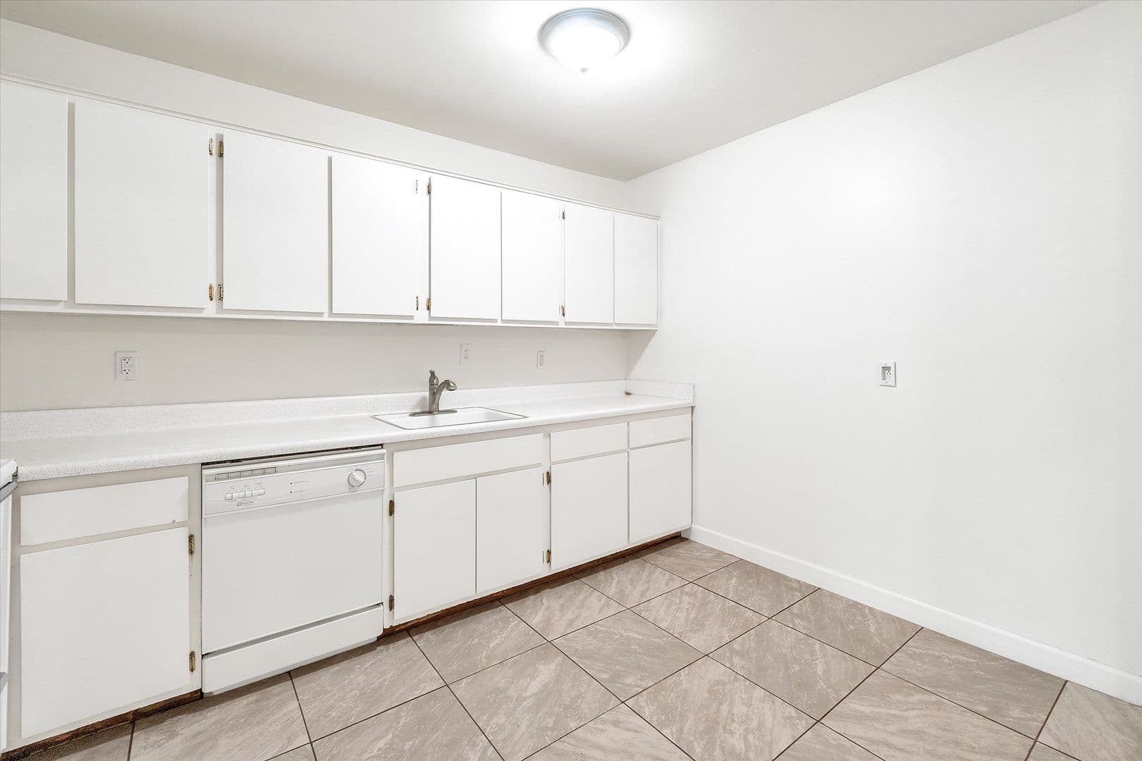 Owosso Apartment: 410 N. Ball St