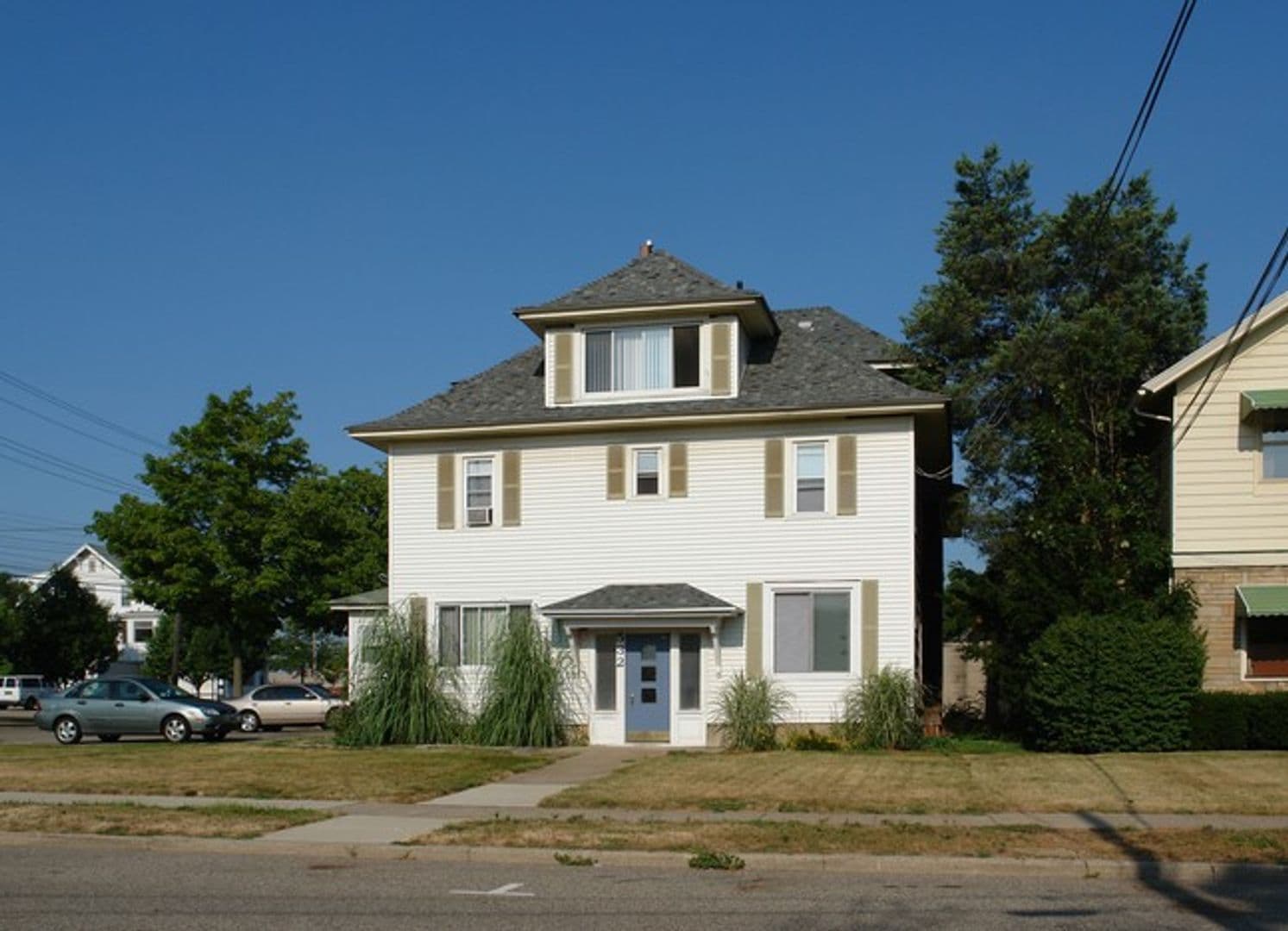 Lansing Apartment: 532 Townsend St