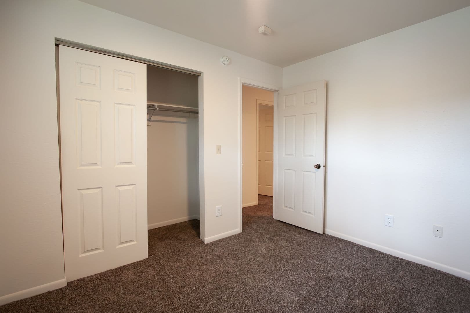 East Lansing Apartment: 2345 N. Harrison Road