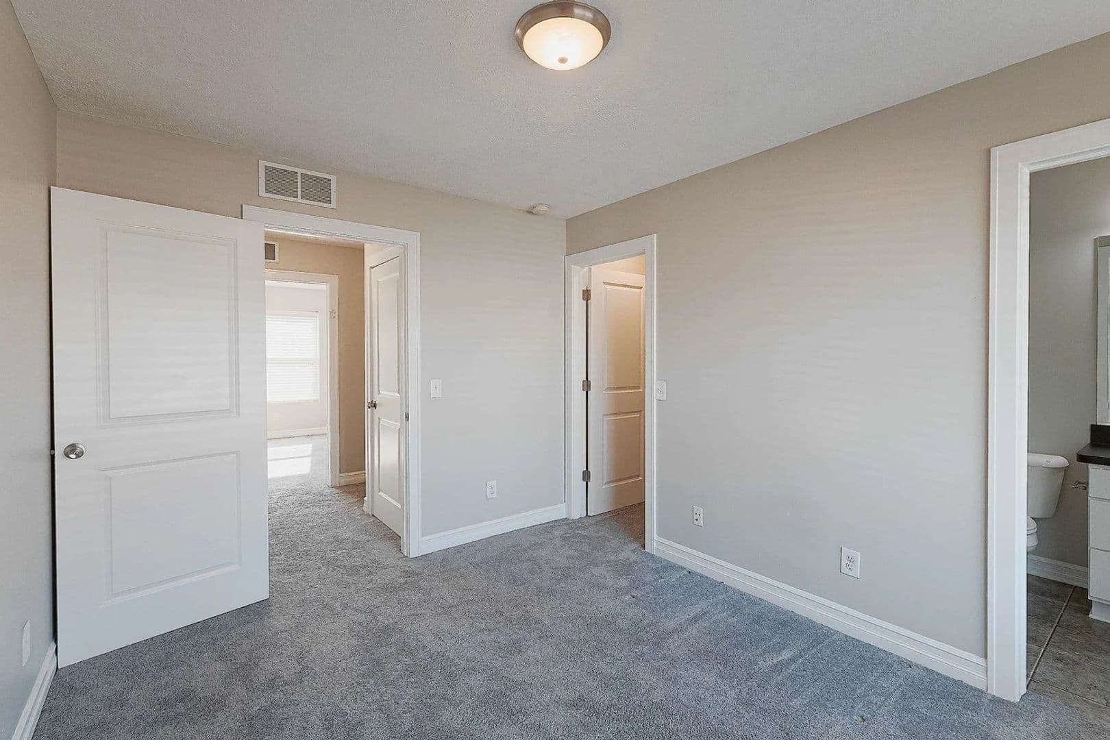 East Lansing Apartment: 3945 Hunsaker Drive