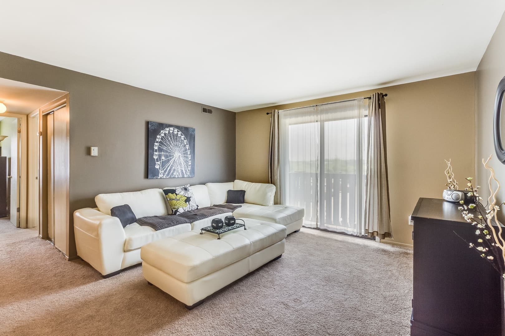 Lapeer Apartment: 55 Suzanne Drive