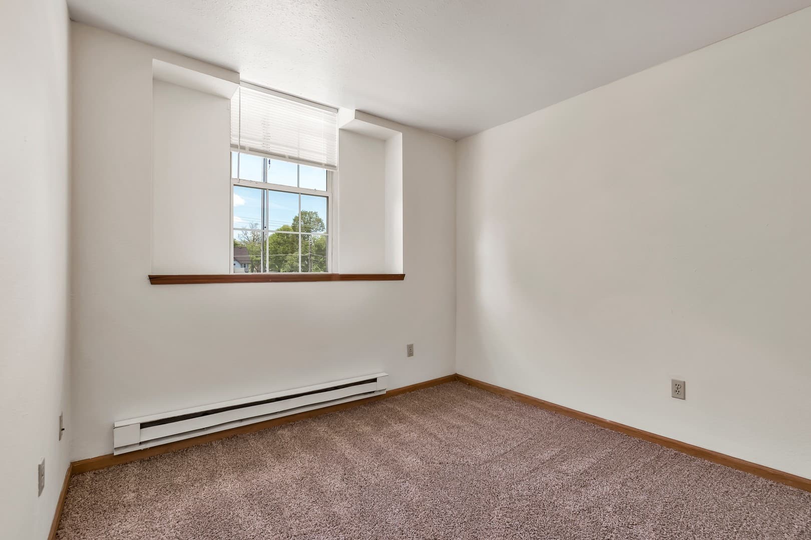 Olivet Apartment: 350 Church Street