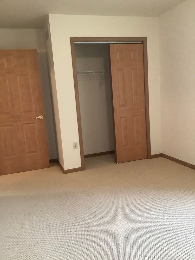 Coldwater Apartment: 4 Burns Park Drive