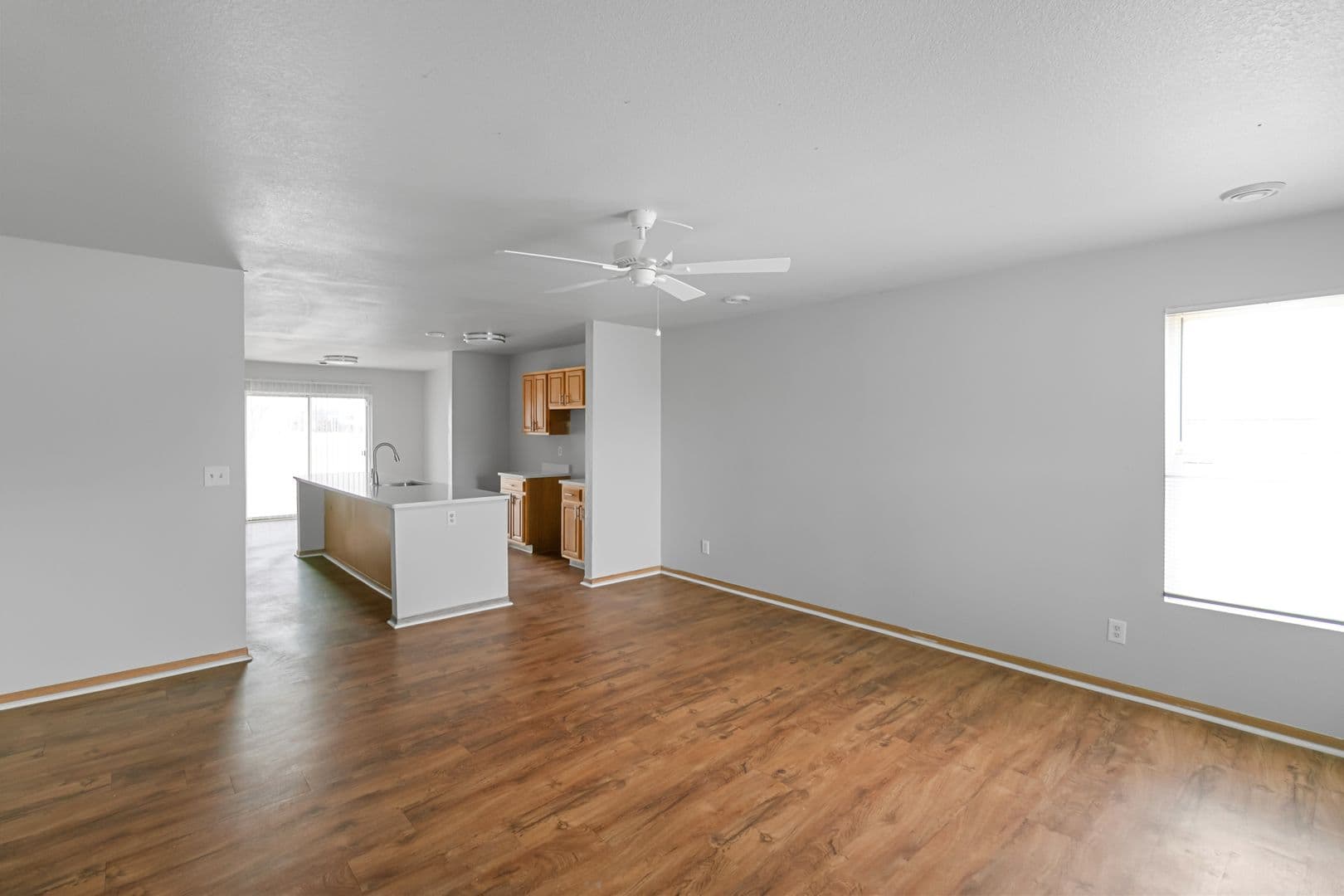 Saginaw Apartment: 2800 Brookwood N.
