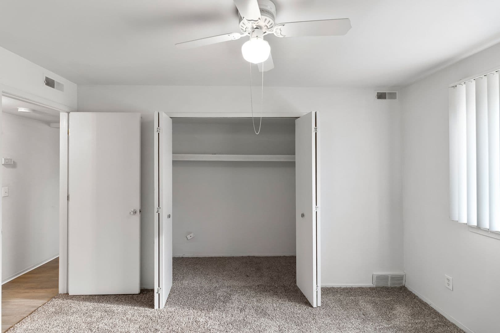Farmington Hills Apartment: 31600 W. Nine Mile Rd