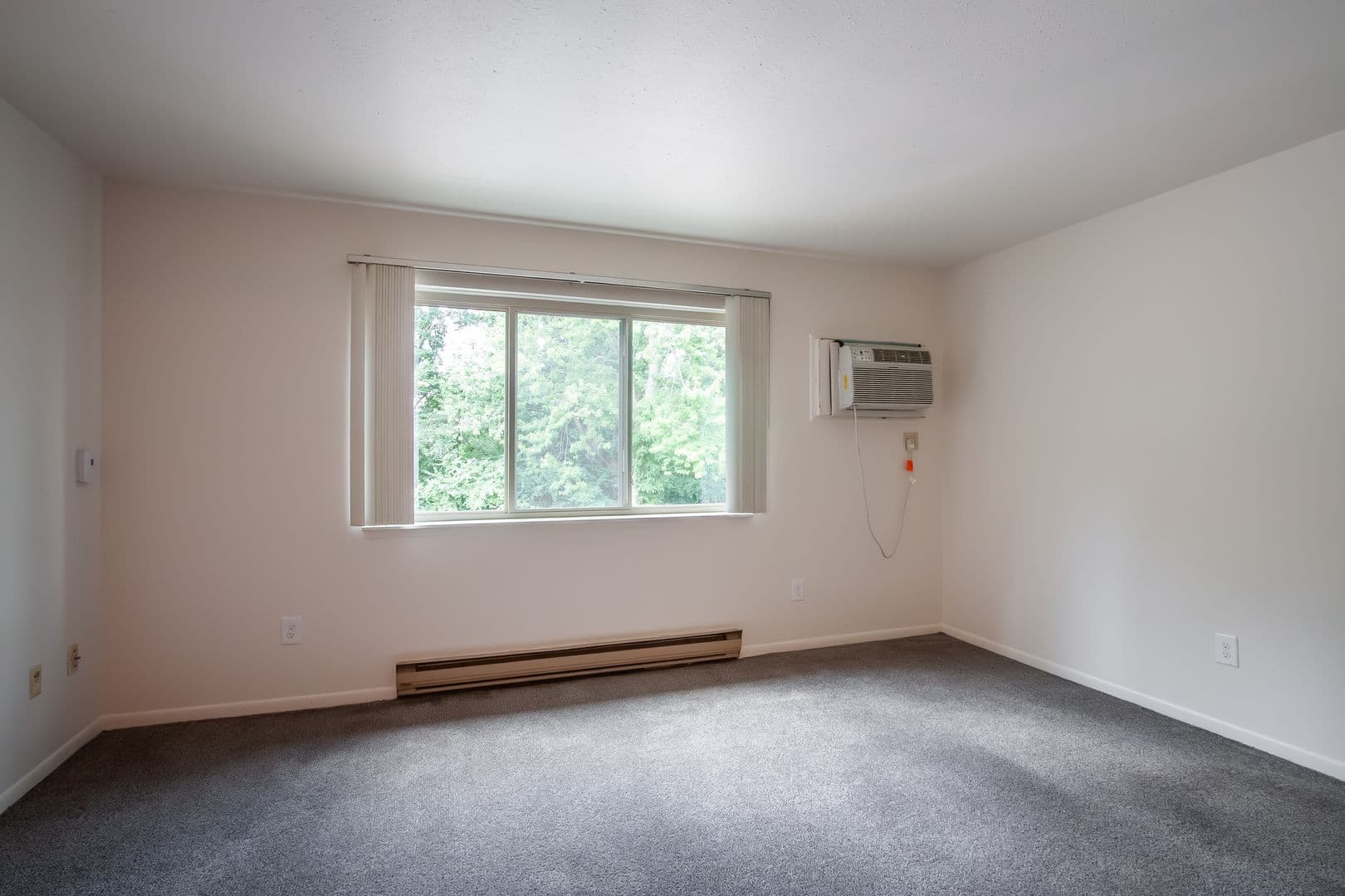 East Lansing Apartment: 2345 N. Harrison Road