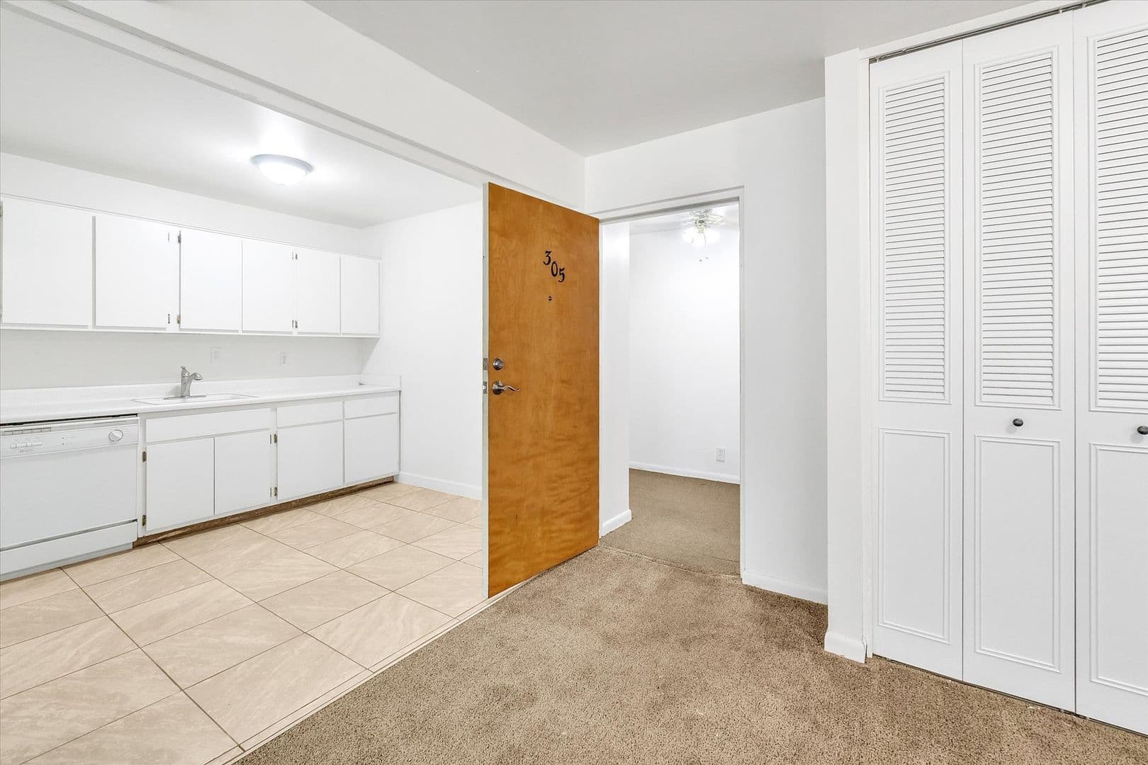 Owosso Apartment: 410 N. Ball St