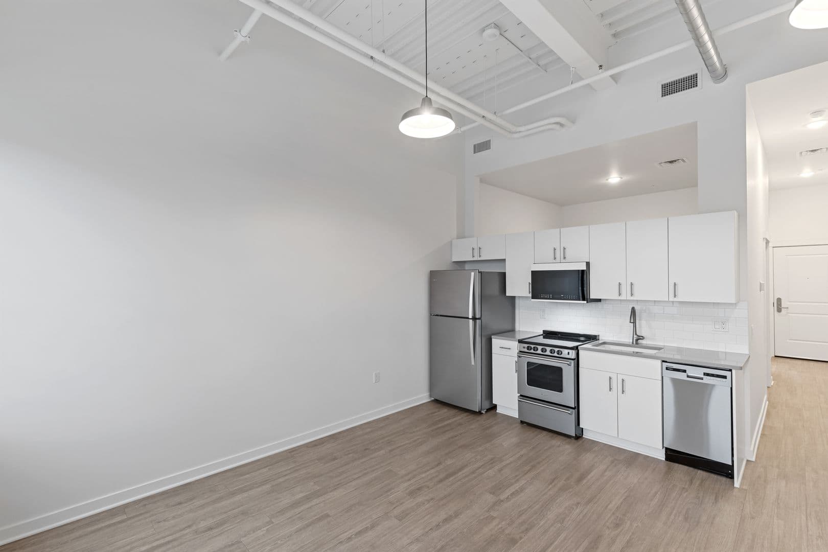 Lansing Apartment: 501 S  Capitol Avenue