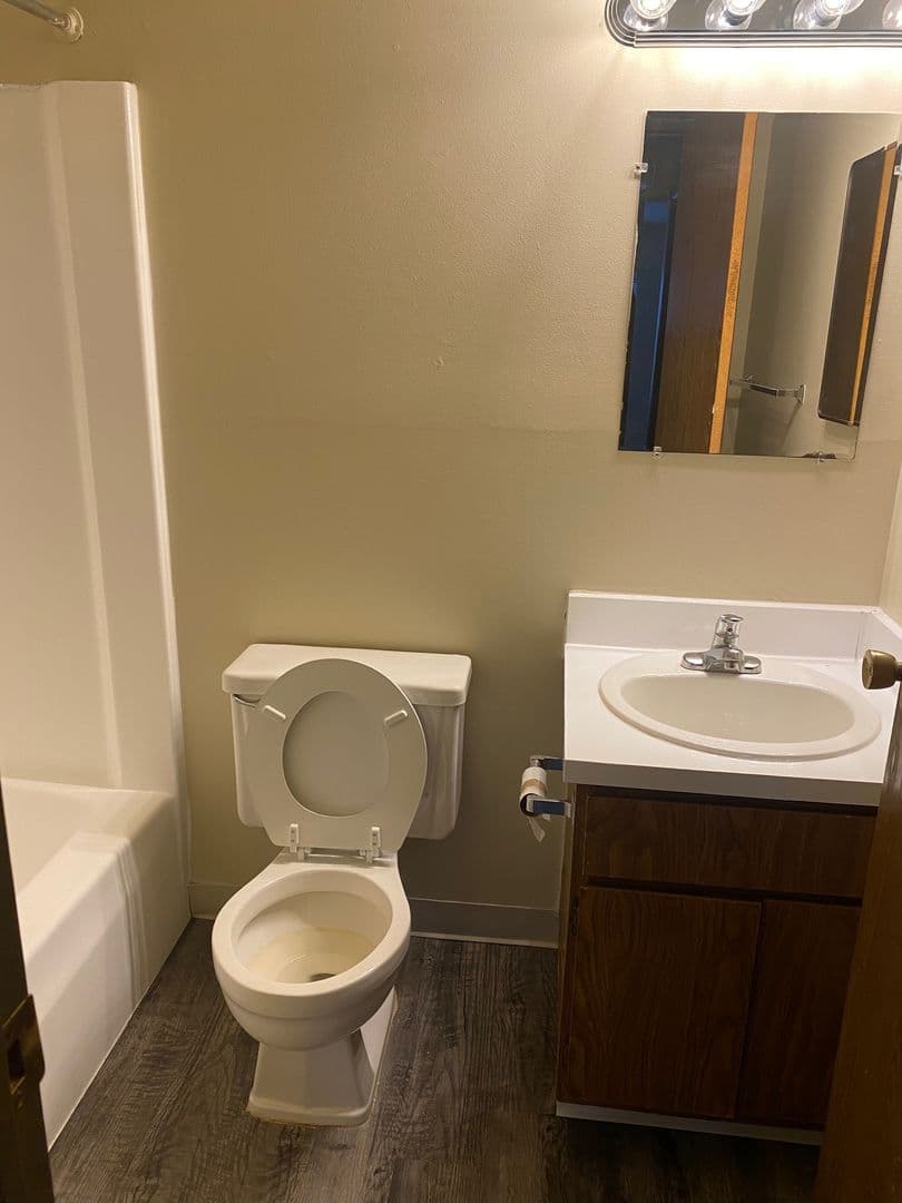 Fowlerville Apartment: 360 N. Ann Street