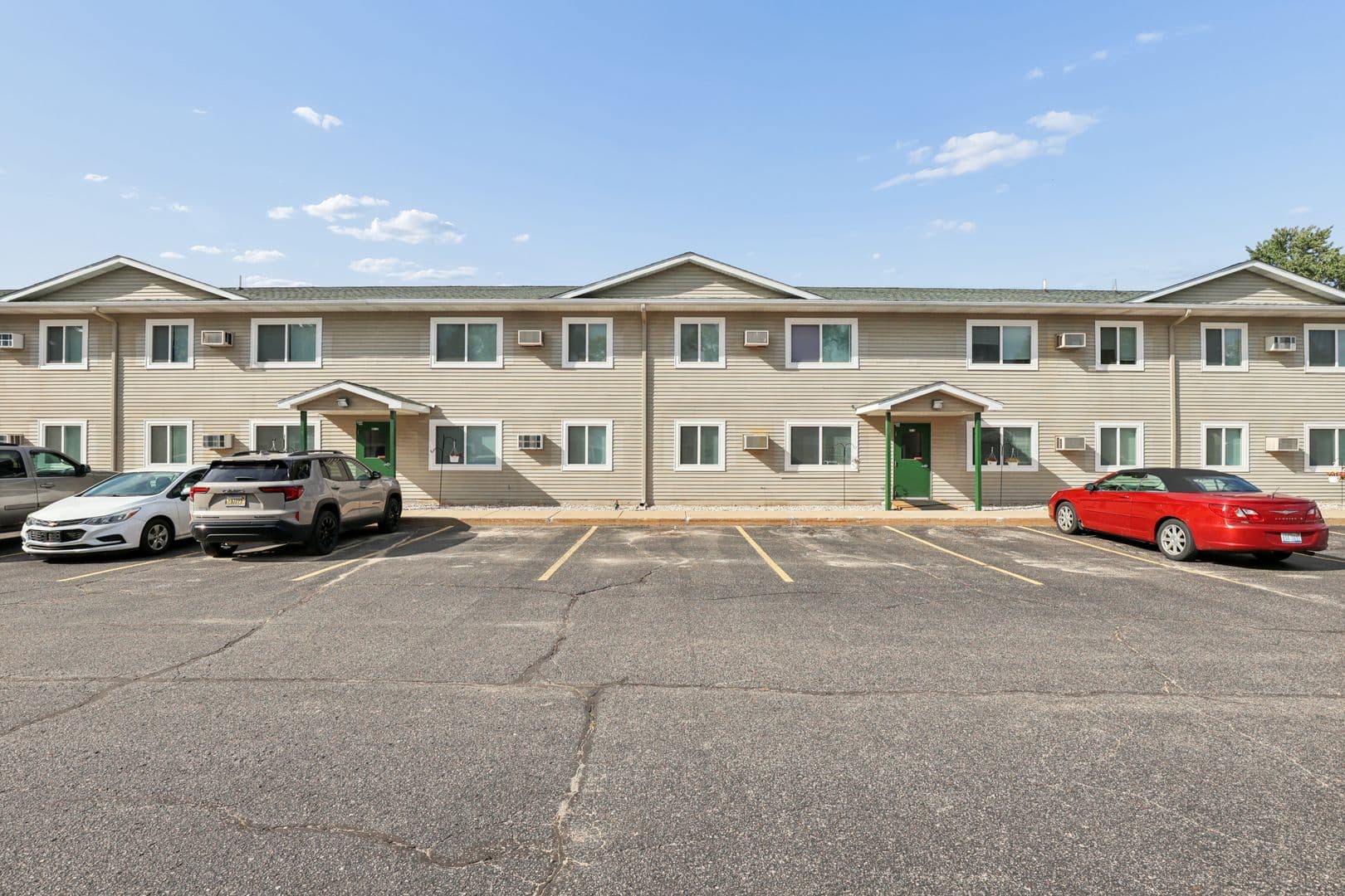 Clare Apartment: 235 Dwyer Avenue