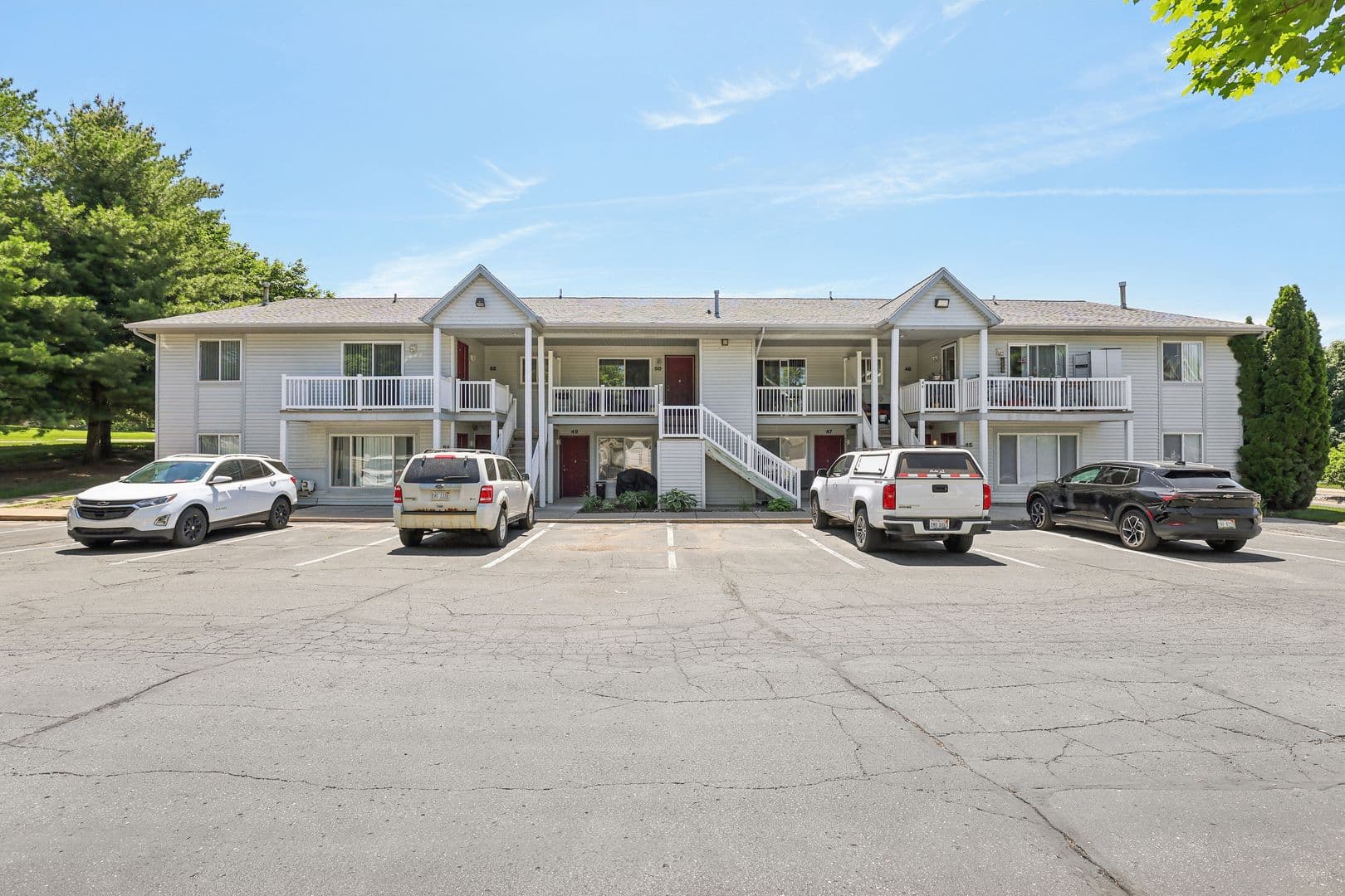 DeWitt Apartment: 270 Brunswick Drive
