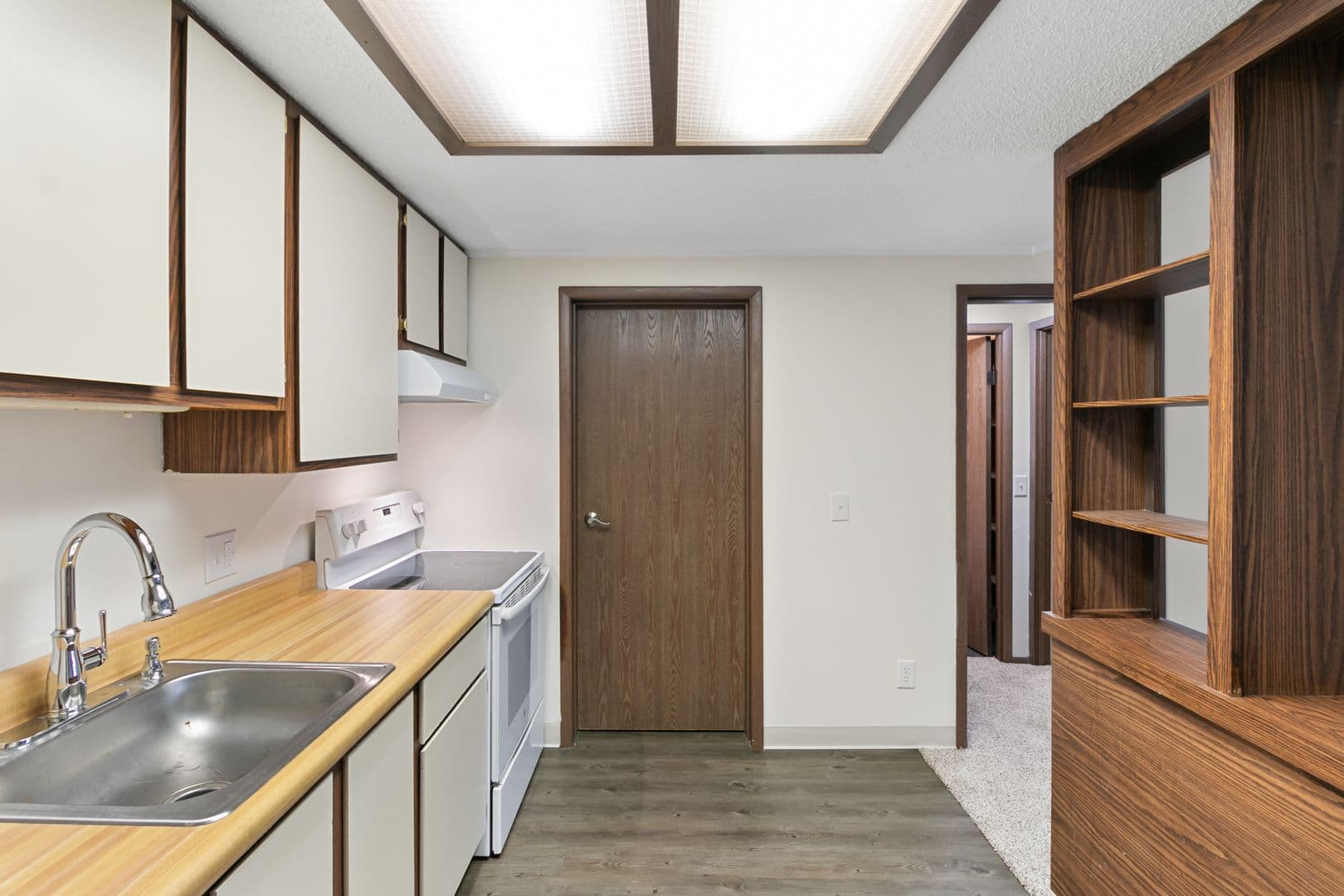 Haslett Apartment: 1373 Montgomery Court