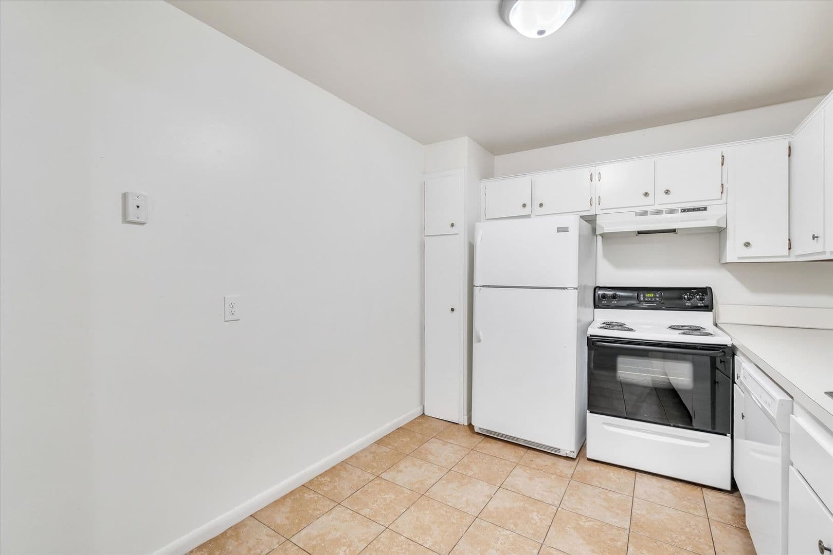 Owosso Apartment: 410 N. Ball St