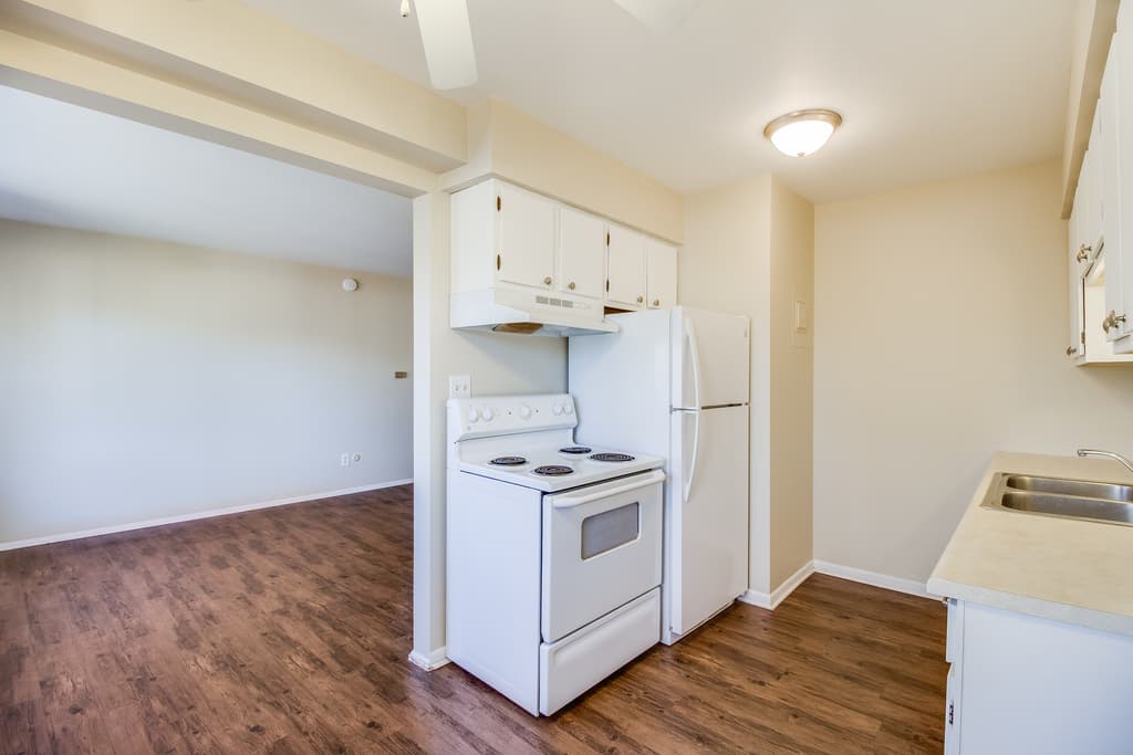 Lansing Apartment: 723 W Shiawassee